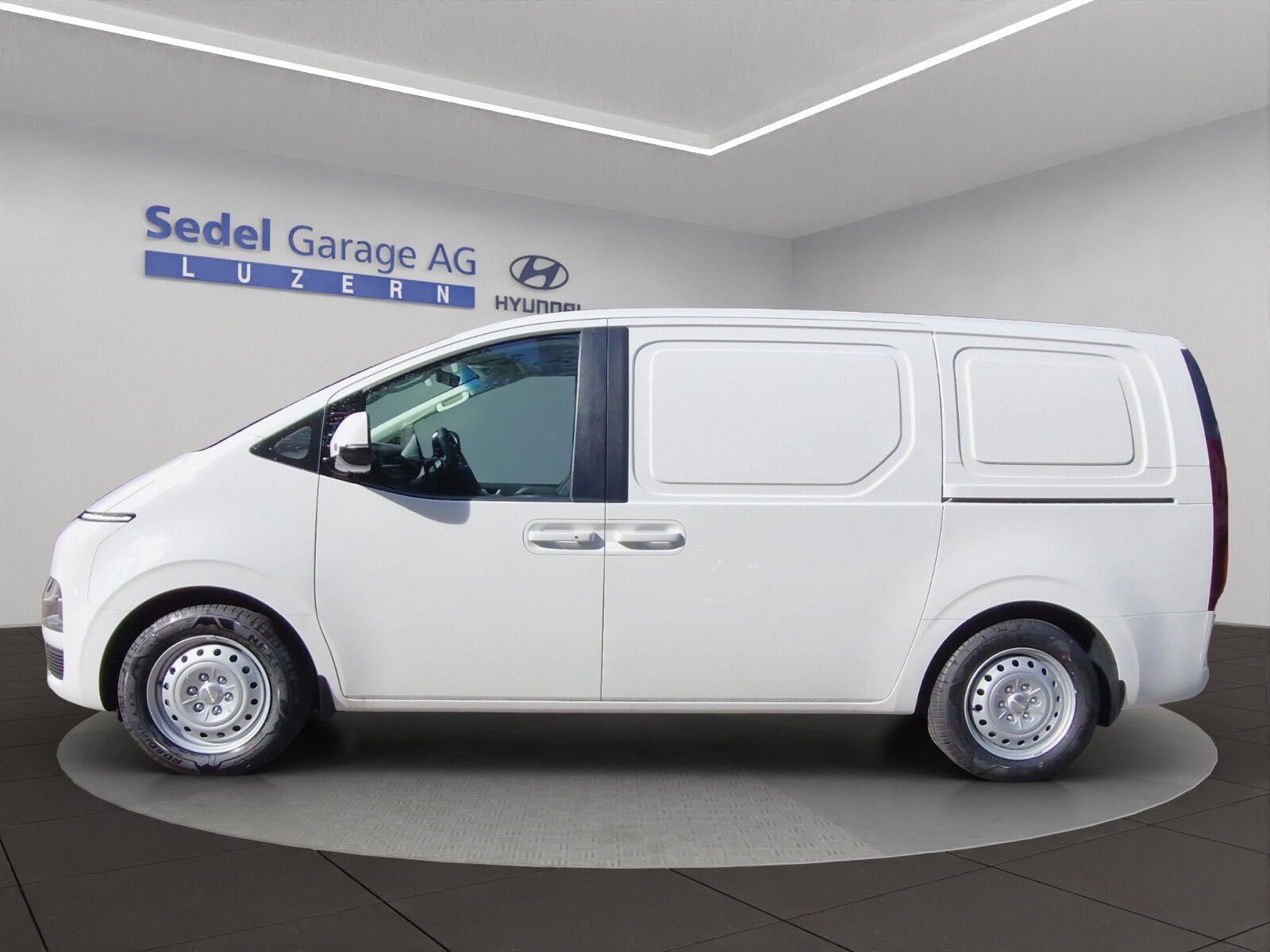 HYUNDAI Staria Cargo 84 kWh Amplia, Electric, New car, Automatic - 3