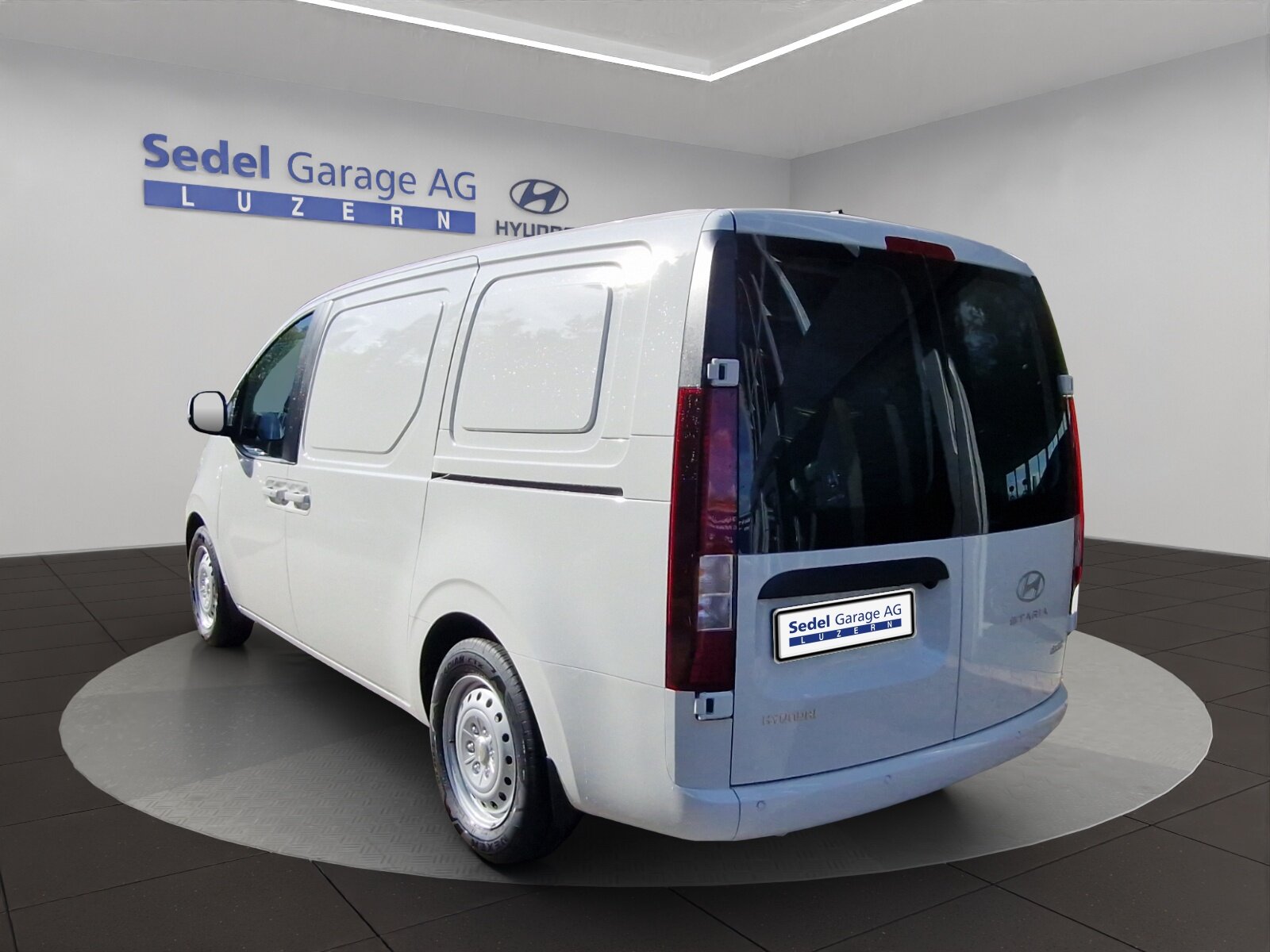 HYUNDAI Staria Cargo 84 kWh Amplia, Electric, New car, Automatic - 4