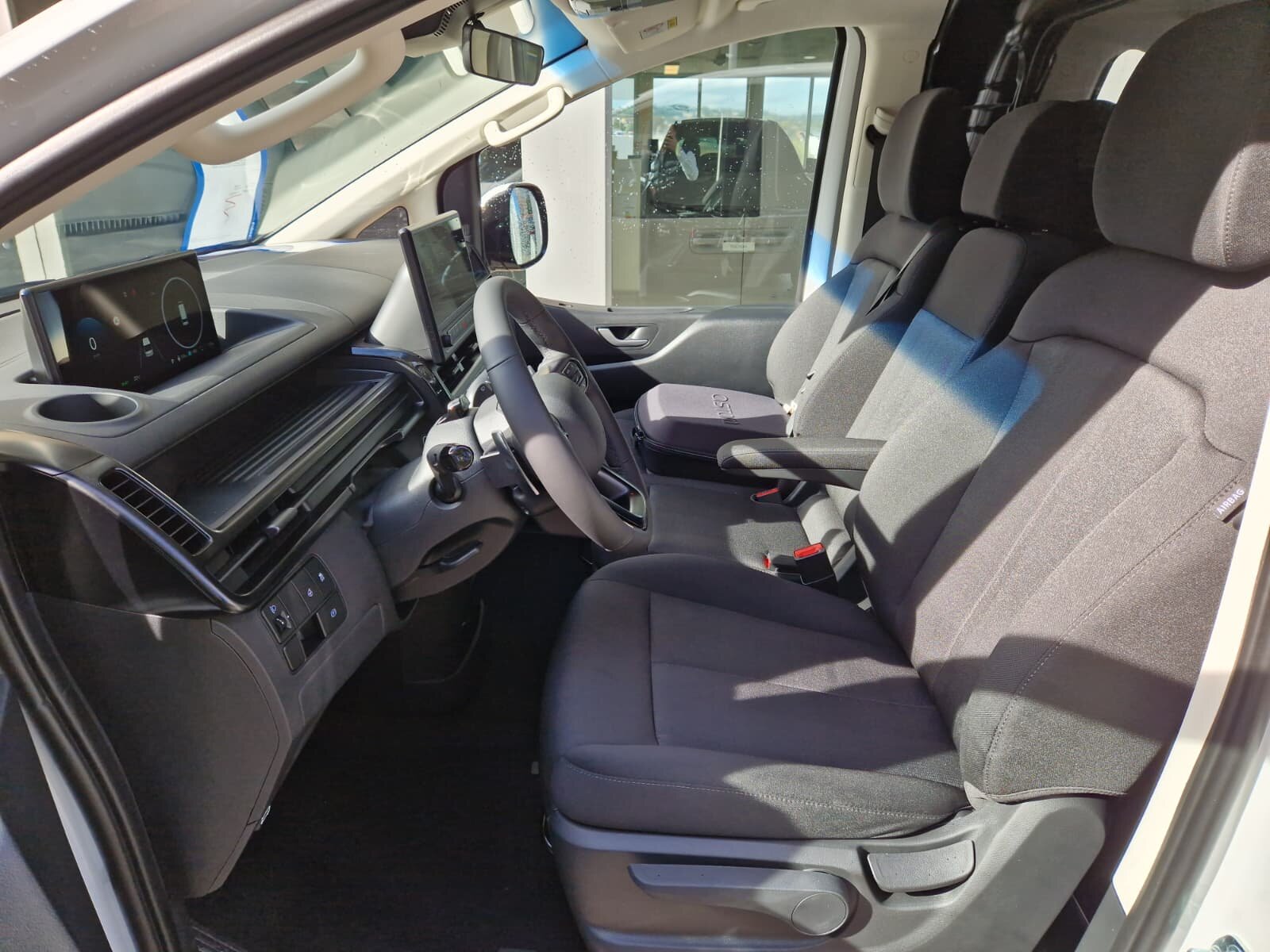 HYUNDAI Staria Cargo 84 kWh Amplia, Electric, New car, Automatic - 6