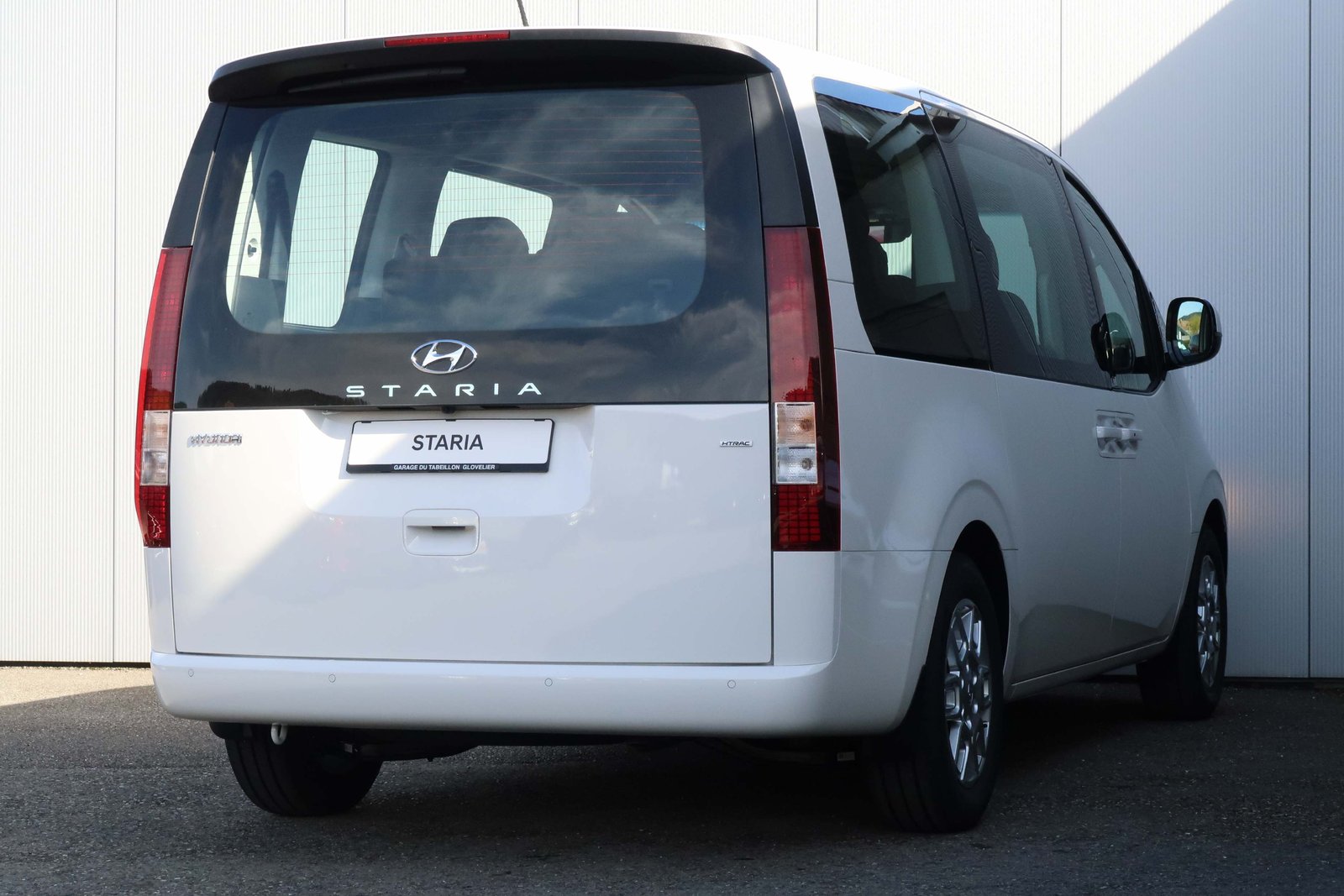 HYUNDAI Staria Wagon 2.2 CRDI Amplia 4WD Auto. 9pl., Diesel, Occasioni / Usate, Automatico - 3