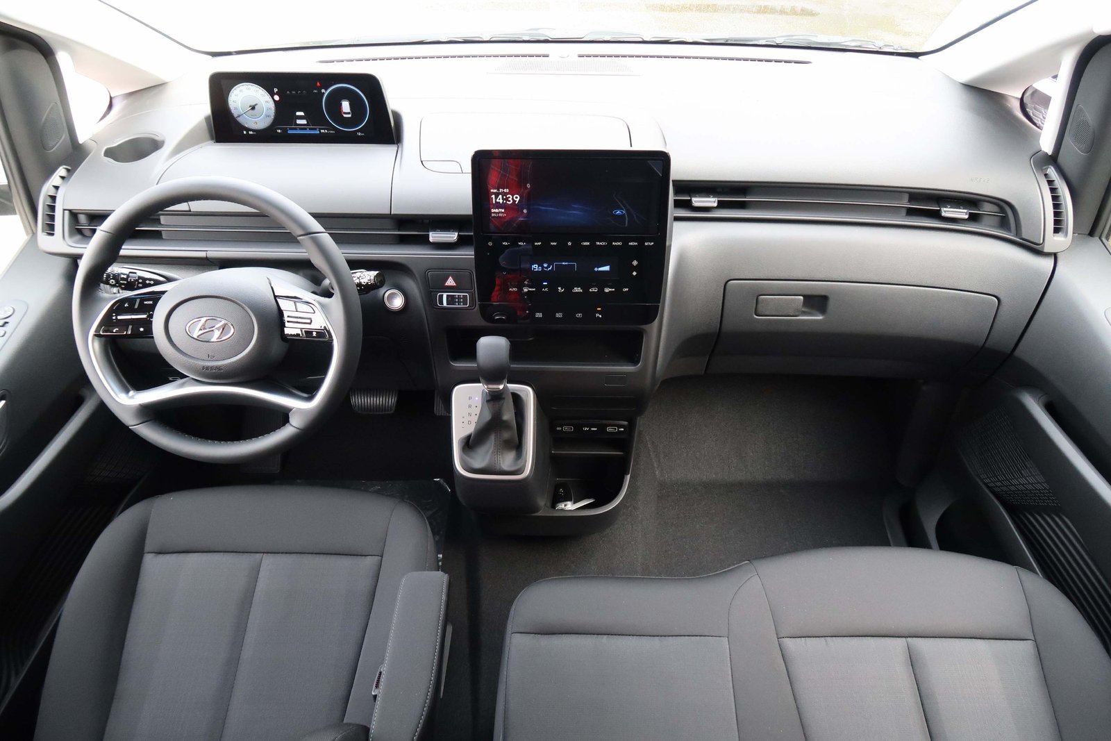 HYUNDAI Staria Wagon 2.2 CRDI Amplia 4WD Auto. 9pl., Diesel, Occasioni / Usate, Automatico - 6