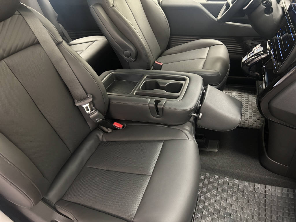 HYUNDAI Staria Wagon 1.6 T-GDi HEV Vertex, Voll-Hybrid Benzin/Elektro, Vorführwagen, Automat - 5
