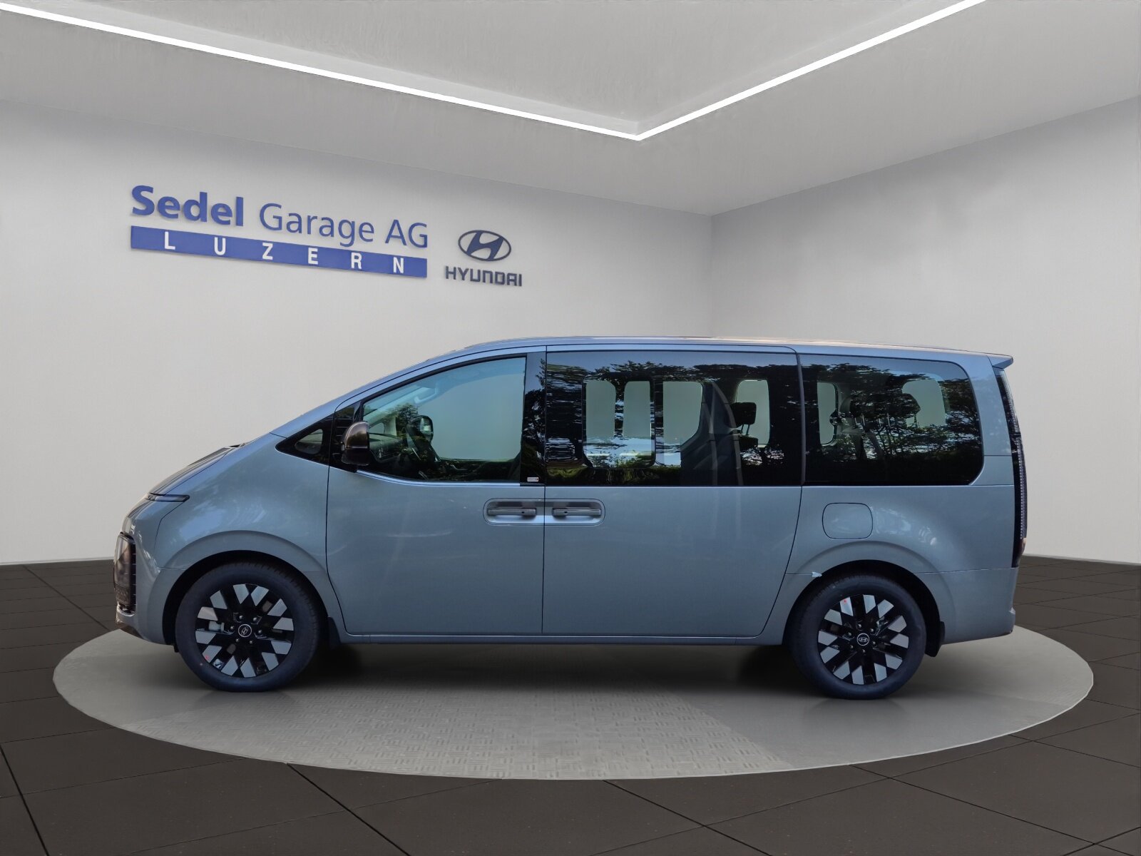 HYUNDAI Staria Premium 1.6 GDi HEV Vertex, Full-Hybrid Petrol/Electric, Ex-demonstrator, Automatic - 3