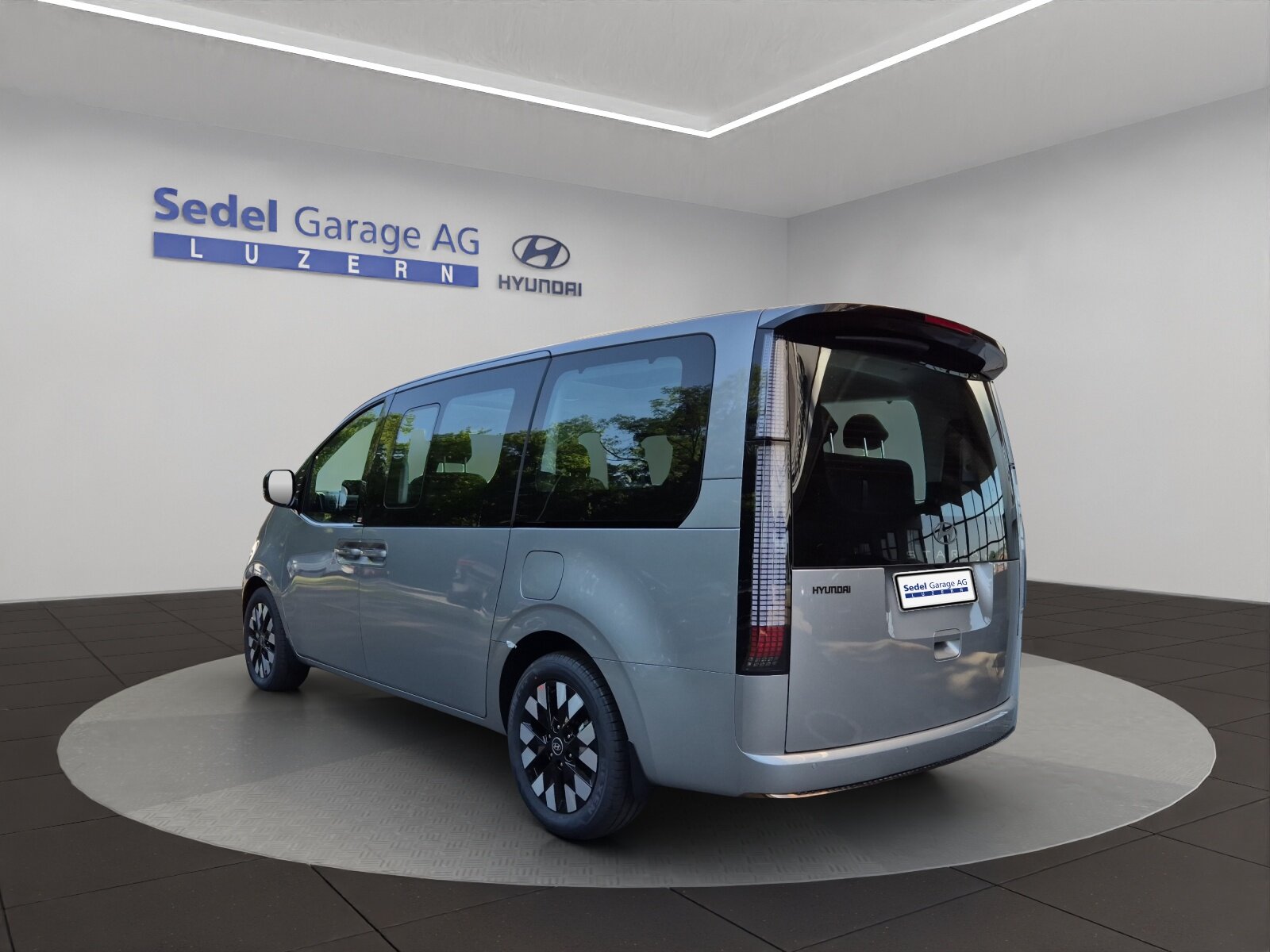 HYUNDAI Staria Premium 1.6 GDi HEV Vertex, Full-Hybrid Petrol/Electric, Ex-demonstrator, Automatic - 4