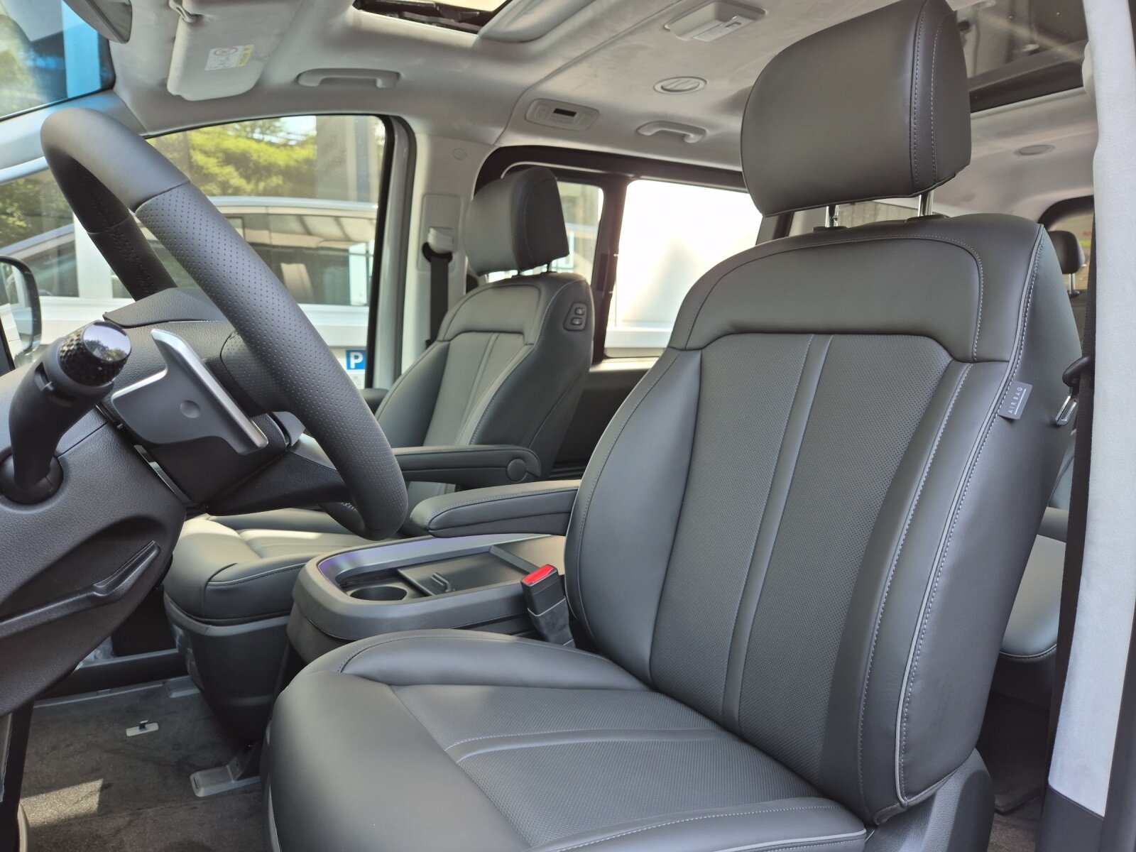 HYUNDAI Staria Premium 1.6 GDi HEV Vertex, Full-Hybrid Petrol/Electric, Ex-demonstrator, Automatic - 6
