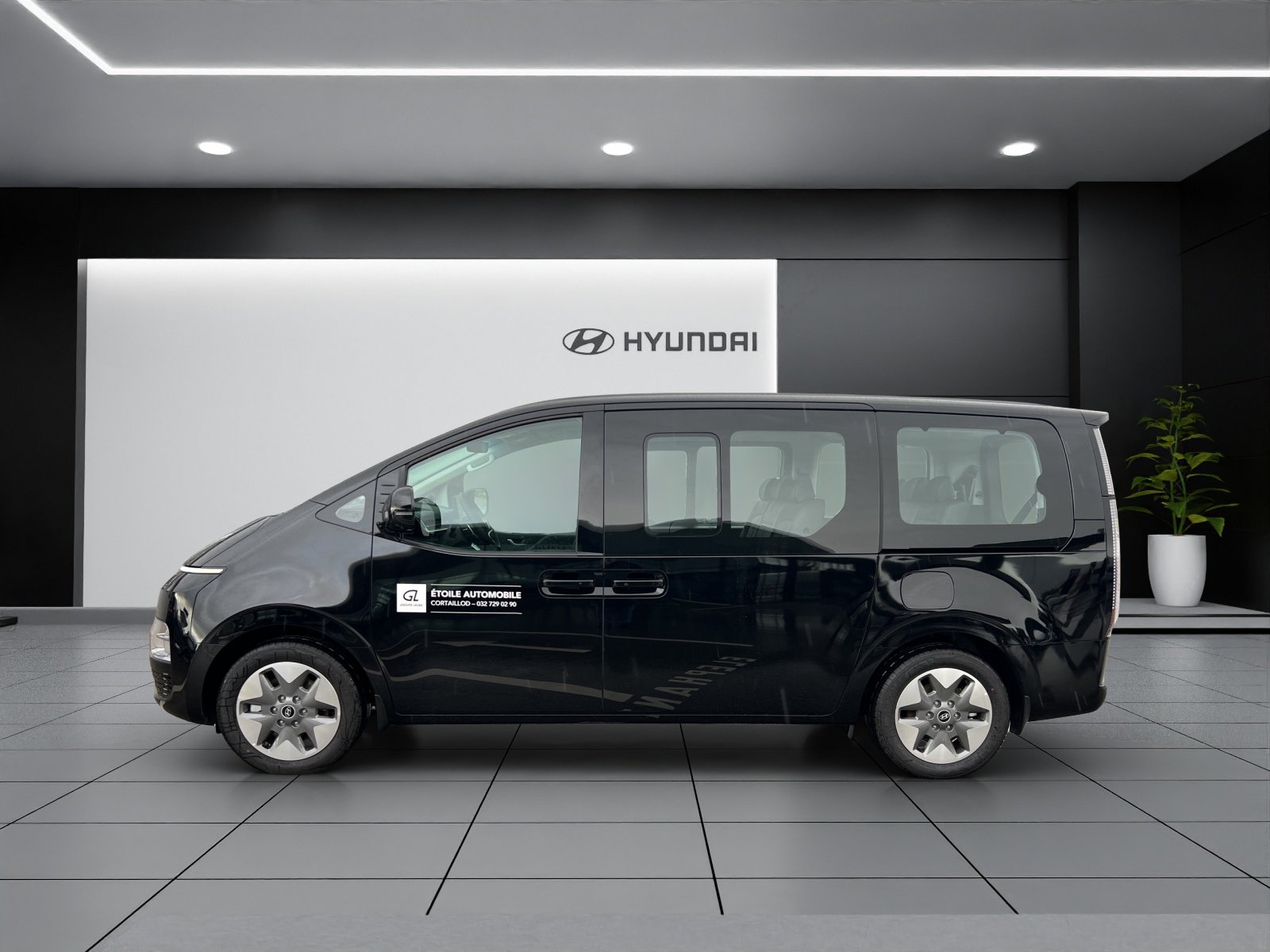 HYUNDAI Staria Wagon 1.6 T-GDi HEV Vertex A, Voll-Hybrid Benzin/Elektro, Vorführwagen, Automatik - 2