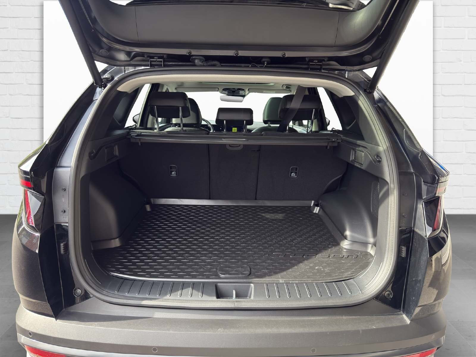 HYUNDAI Tucson 1.6 T-GDi HEV Vertex Swiss Edition 4WD, Hybride Intégral Essence/Électricité, Automatique - 7