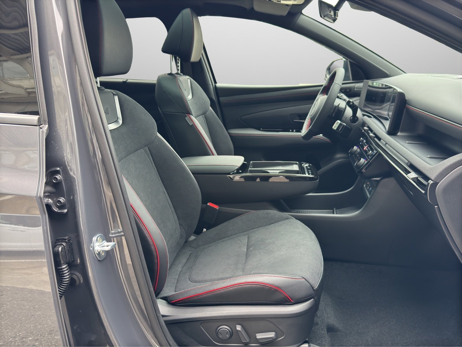 HYUNDAI Tucson 1.6 T-GDi HEV N-Line LUX.pack 4WD MY26, Full-Hybrid Petrol/Electric, New car, Automatic - 7