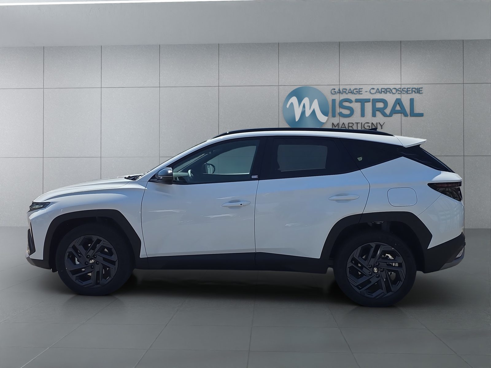 HYUNDAI Tucson 1.6 T-GDi HEV Origo Blackline 4WD, Hybride Intégral Essence/Électricité, Voiture nouvelle, Automatique - 2