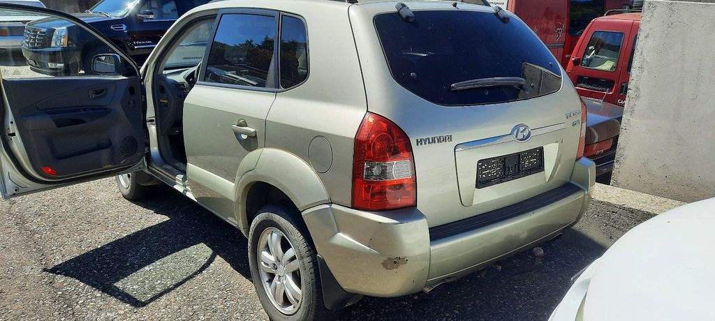 HYUNDAI Tucson 2.0 CRDi Style 4x4, Diesel, Occasion / Utilisé, Manuelle - 3