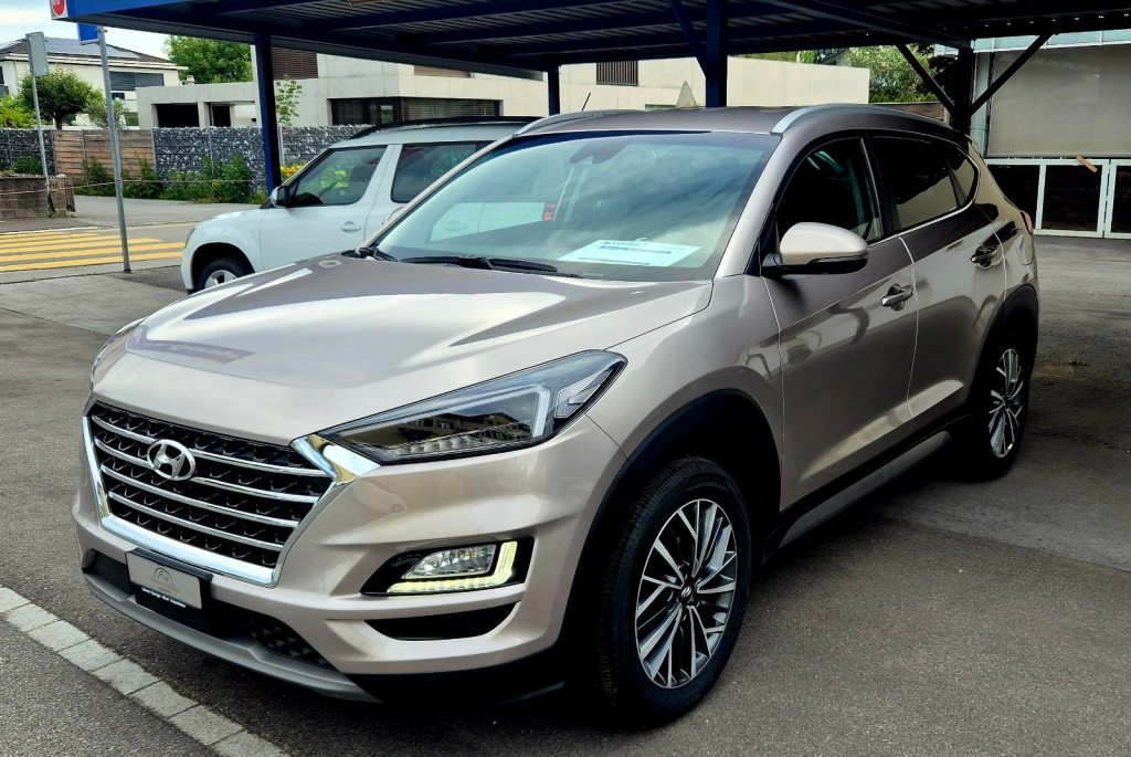HYUNDAI TUCSON 1.6 T-GDi Amplia 4WD