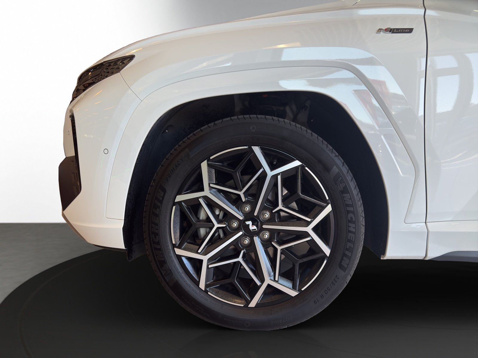 HYUNDAI Tucson 1.6HEV NLi LUX 4WD, Voll-Hybrid Benzin/Elektro, Occasion / Gebraucht, Automatik - 6