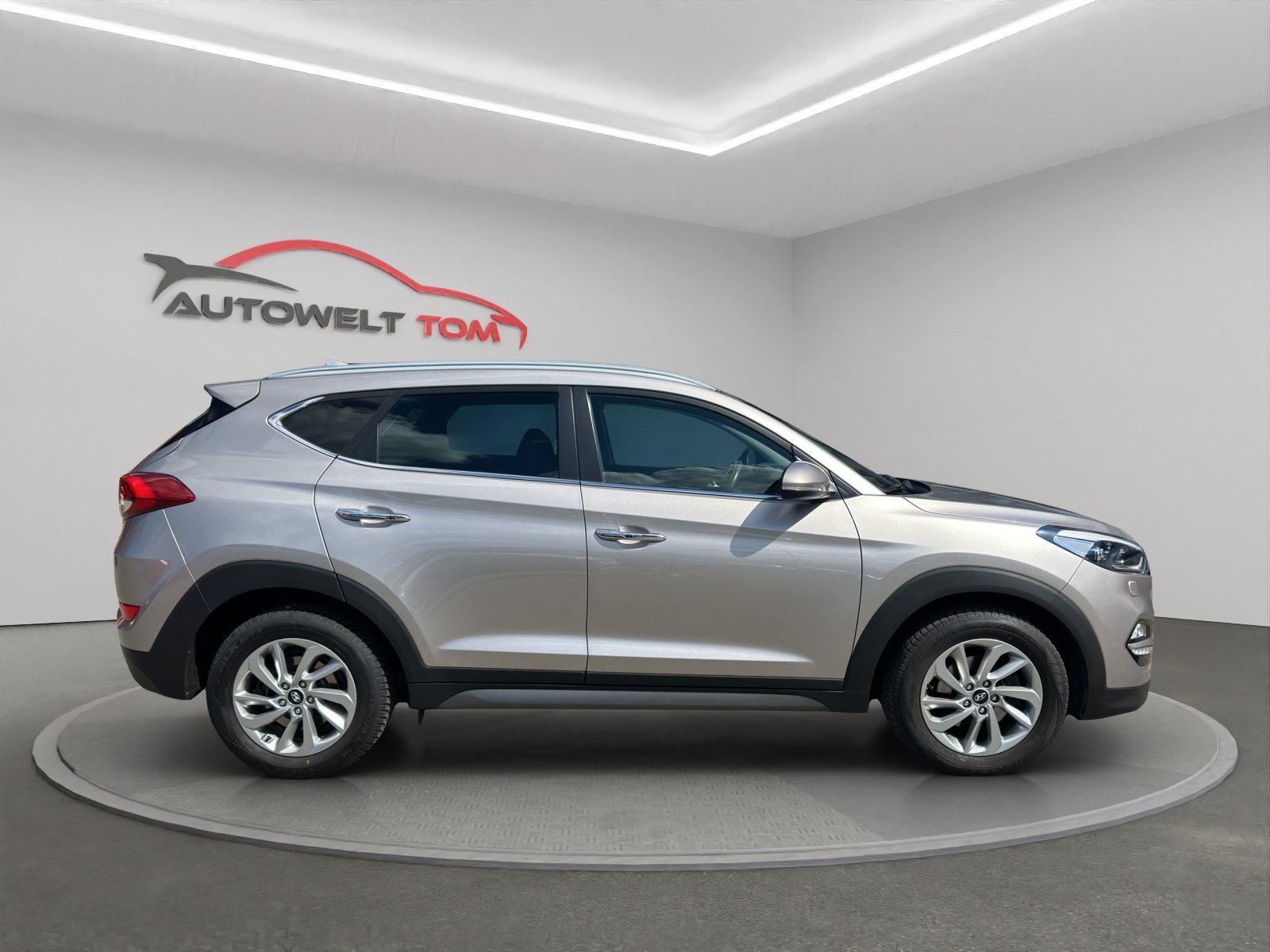 HYUNDAI Tucson 2.0 CRDI Plena 4WD Automatic, Diesel, Occasion / Utilisé, Automatique - 6