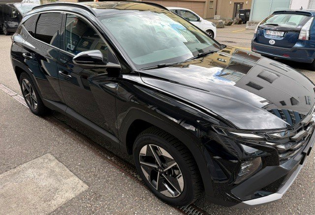 HYUNDAI Tucson 1.6 T-GDi PHEV Amplia 4WD, Plug-in-Hybrid Benzin/Elektro, Occasion / Gebraucht, Automatik - 7
