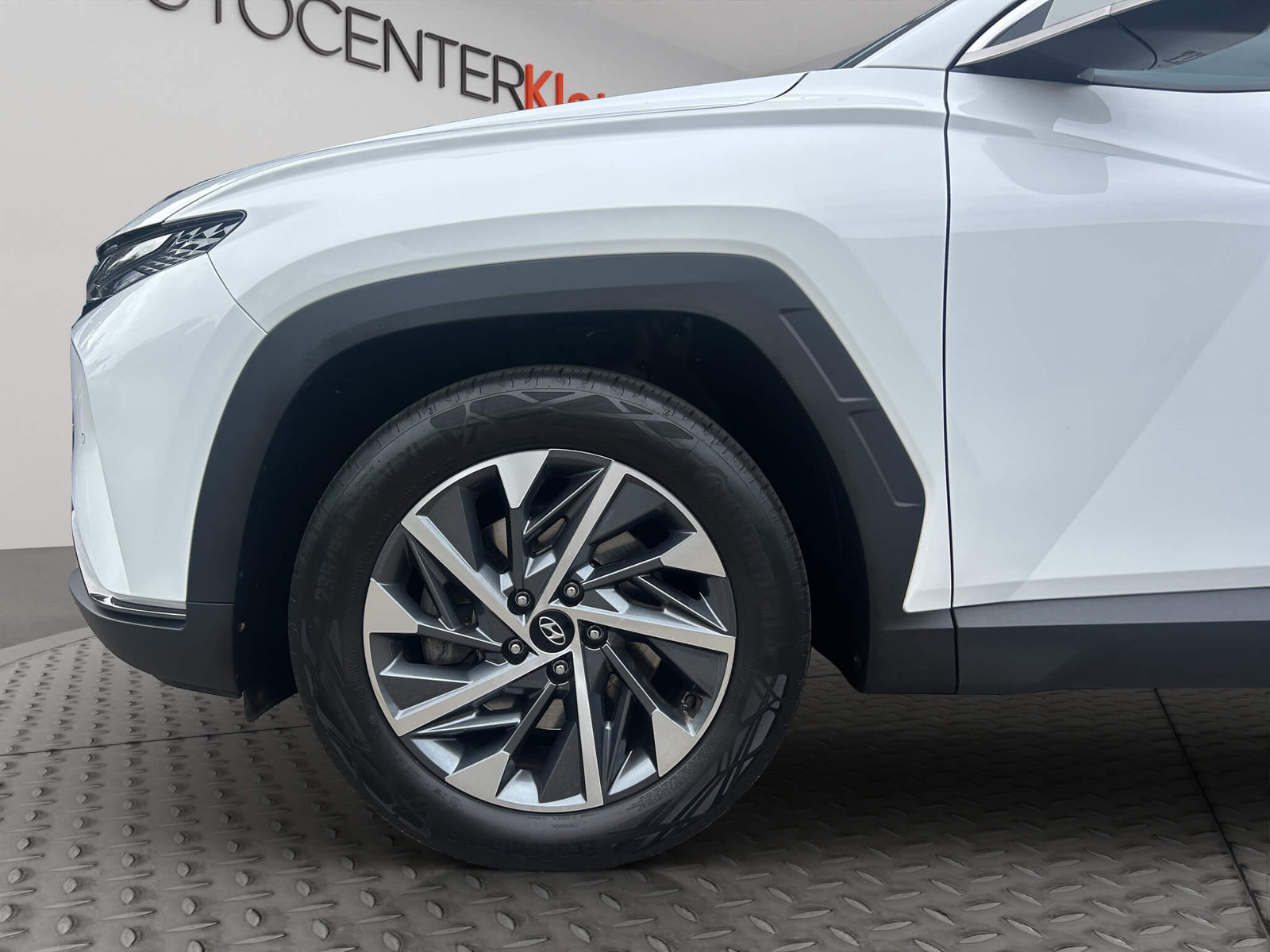 HYUNDAI Tucson 1.6 T-GDi Amplia 4WD, Mild-Hybrid Benzin/Elektro, Occasion / Gebraucht, Automatik - 6