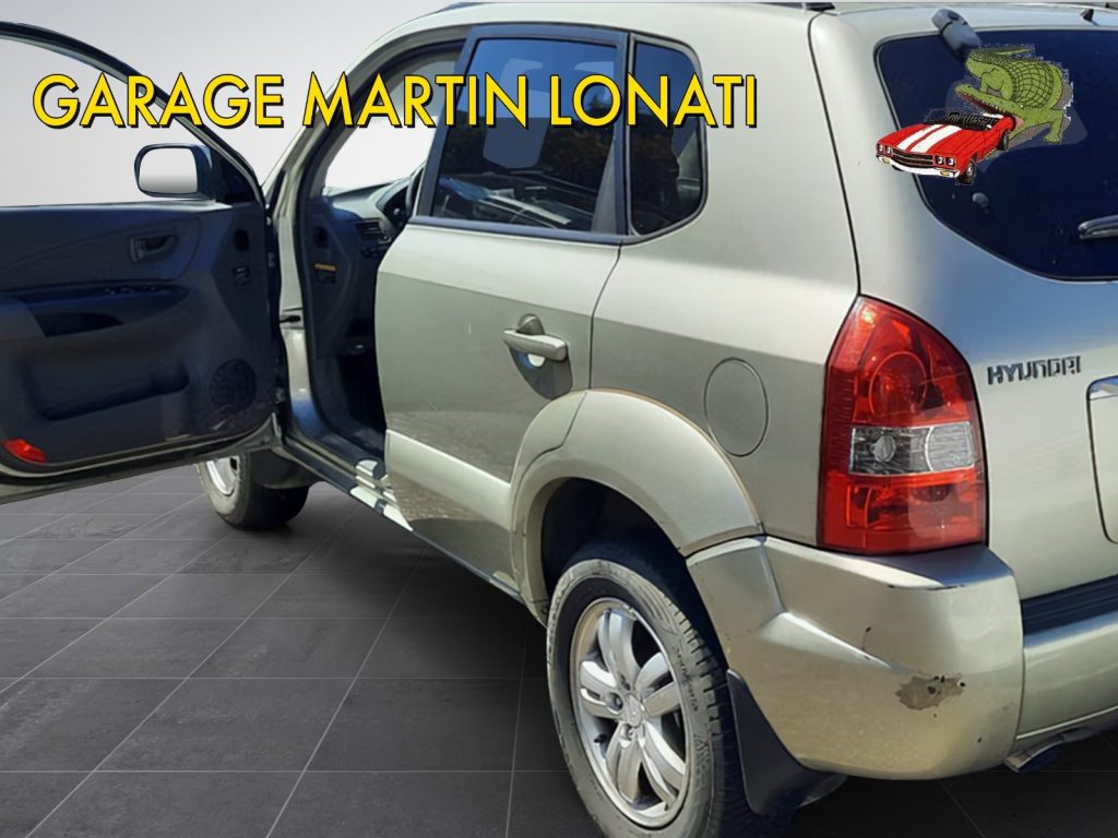 HYUNDAI Tucson 2.0 CRDi Style 4x4, Diesel, Second hand / Used, Manual - 2