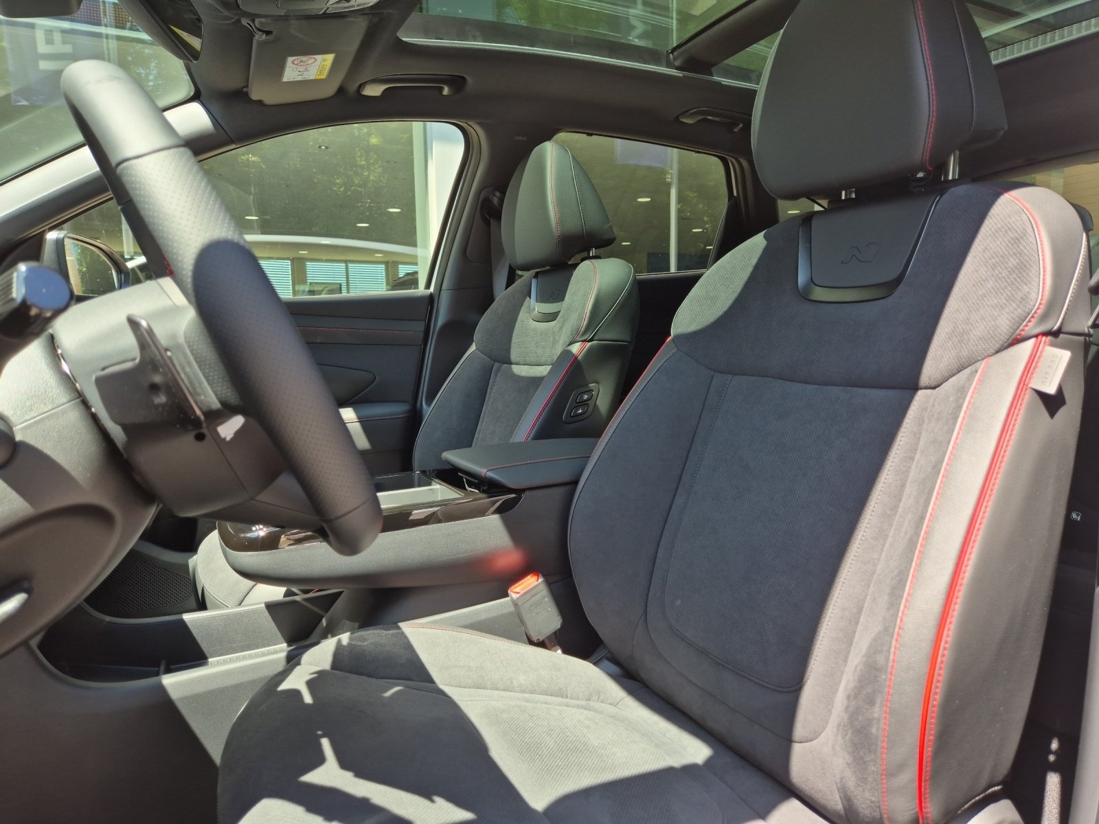 HYUNDAI Tucson 1.6 T-GDi PHEV N-Line LUX.pack 4WD, Plug-in-Hybrid Petrol/Electric, Ex-demonstrator, Automatic - 6
