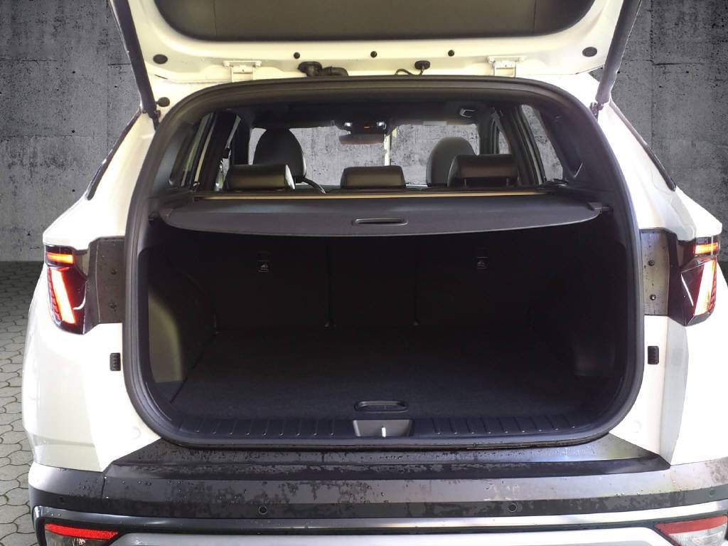 HYUNDAI Tucson 1.6 T-GDi HEV 20th Anniv 4WD, Full-Hybrid Petrol/Electric, Ex-demonstrator, Automatic - 5