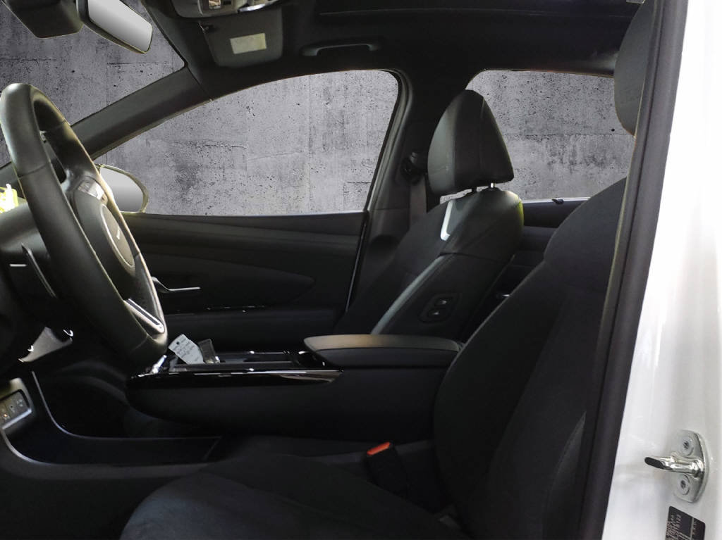 HYUNDAI Tucson 1.6 T-GDi HEV 20th Anniv 4WD, Full-Hybrid Petrol/Electric, Ex-demonstrator, Automatic - 7