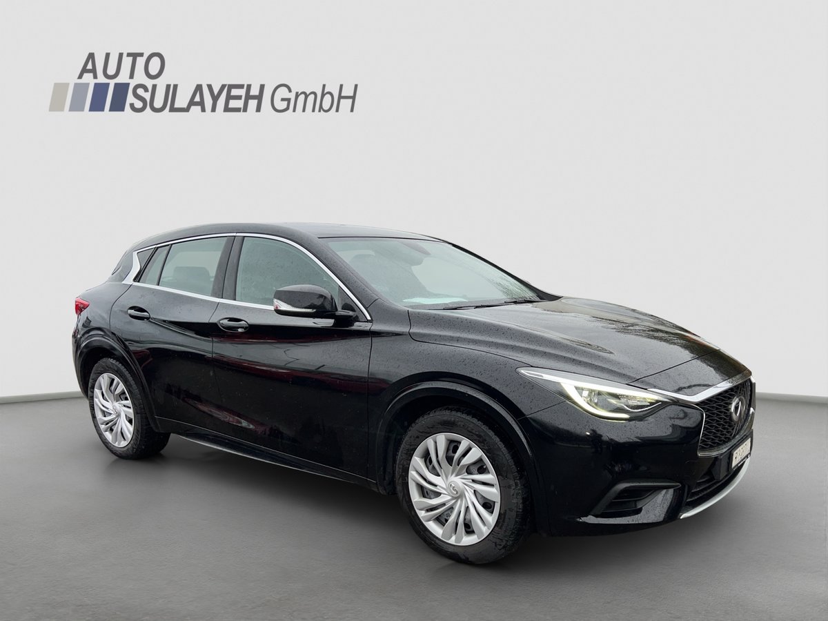 INFINITI Q30 1.6t Luxe WD DCT, Benzin, Occasion / Gebraucht, Automat - 2