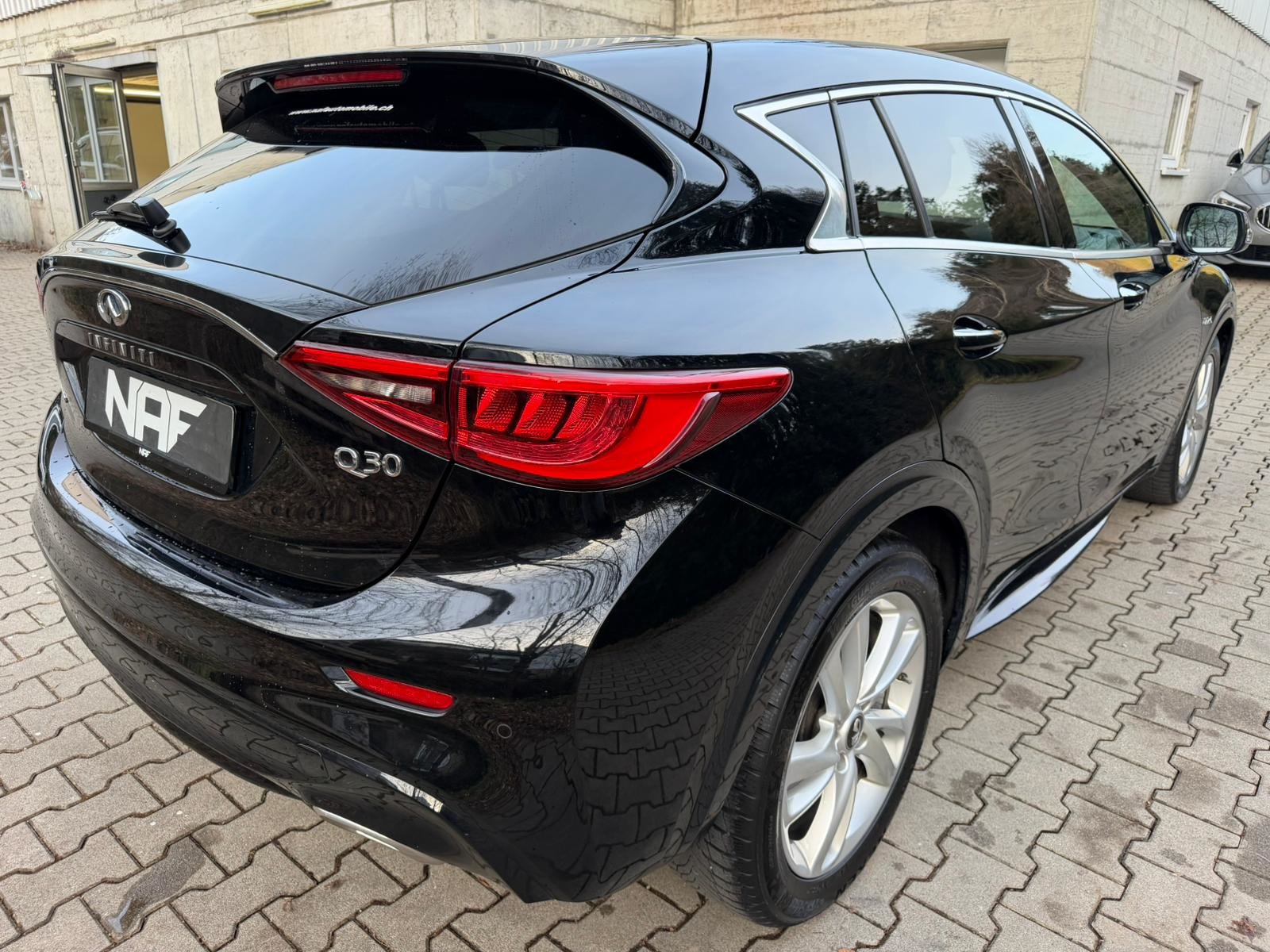 INFINITI Q30 2.2d Premium AWD DCT, Diesel, Occasion / Utilisé, Automatique - 5
