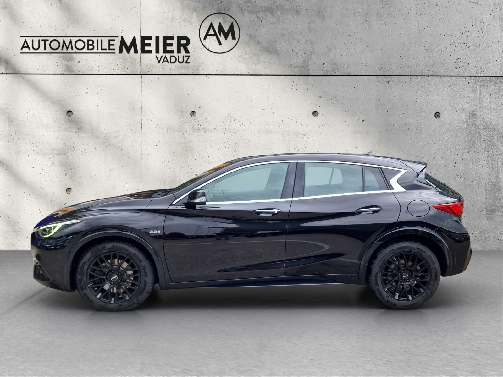 INFINITI Q30 2.2d Premium DCT AWD, Diesel, Second hand / Used, Automatic - 4