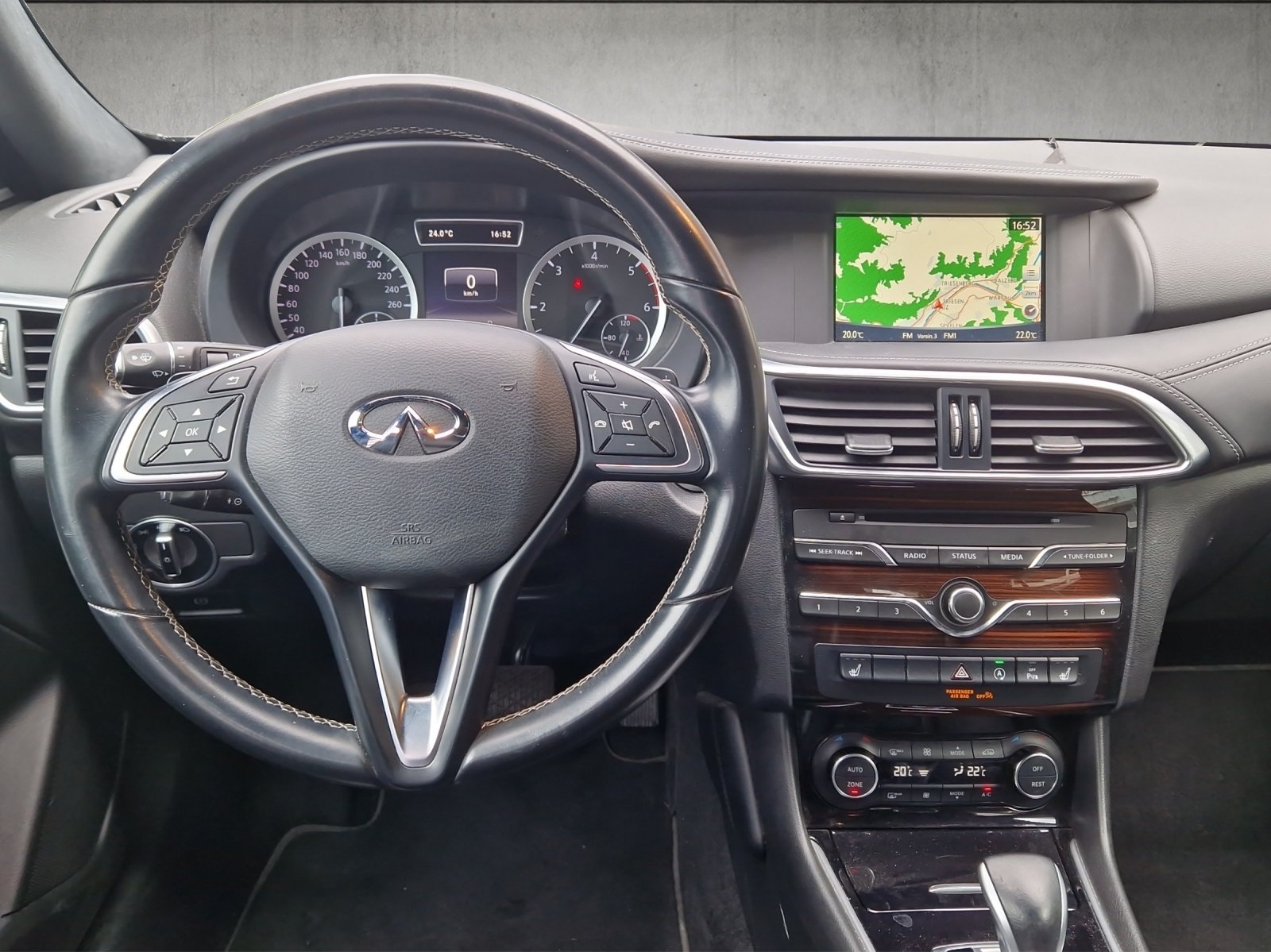 INFINITI Q30 2.2d Premium DCT AWD, Diesel, Occasioni / Usate, Automatico - 3