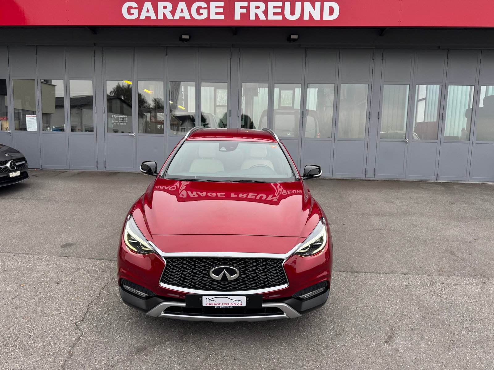 INFINITI QX30 2.0t Luxe Tech AWD DCT AWD, Essence, Occasion / Utilisé, Automatique - 5