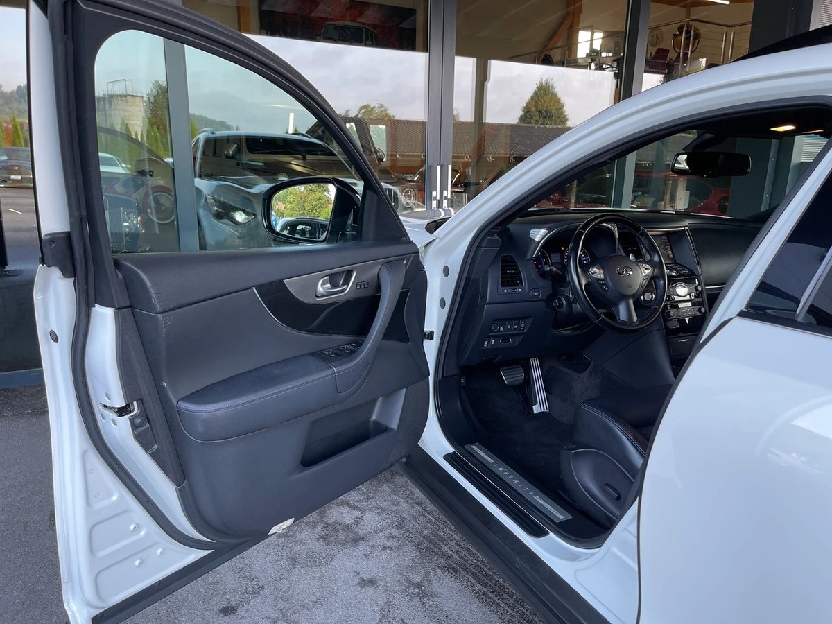 INFINITI QX70 3.0d S AWD Automatic, Diesel, Occasion / Gebraucht, Automat - 7