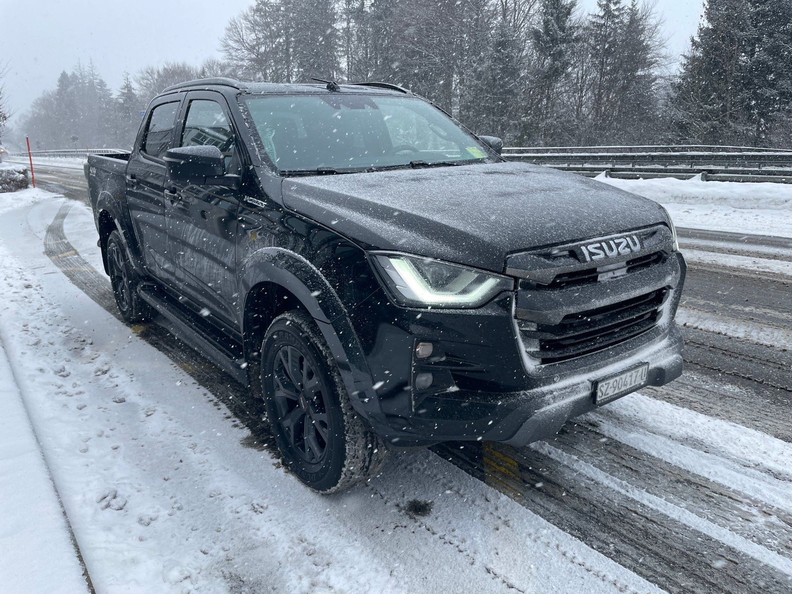 ISUZU D-MAX 1.9 CrewCab N60FF 4x4 AT, Diesel, Neuwagen, Automatik - 3
