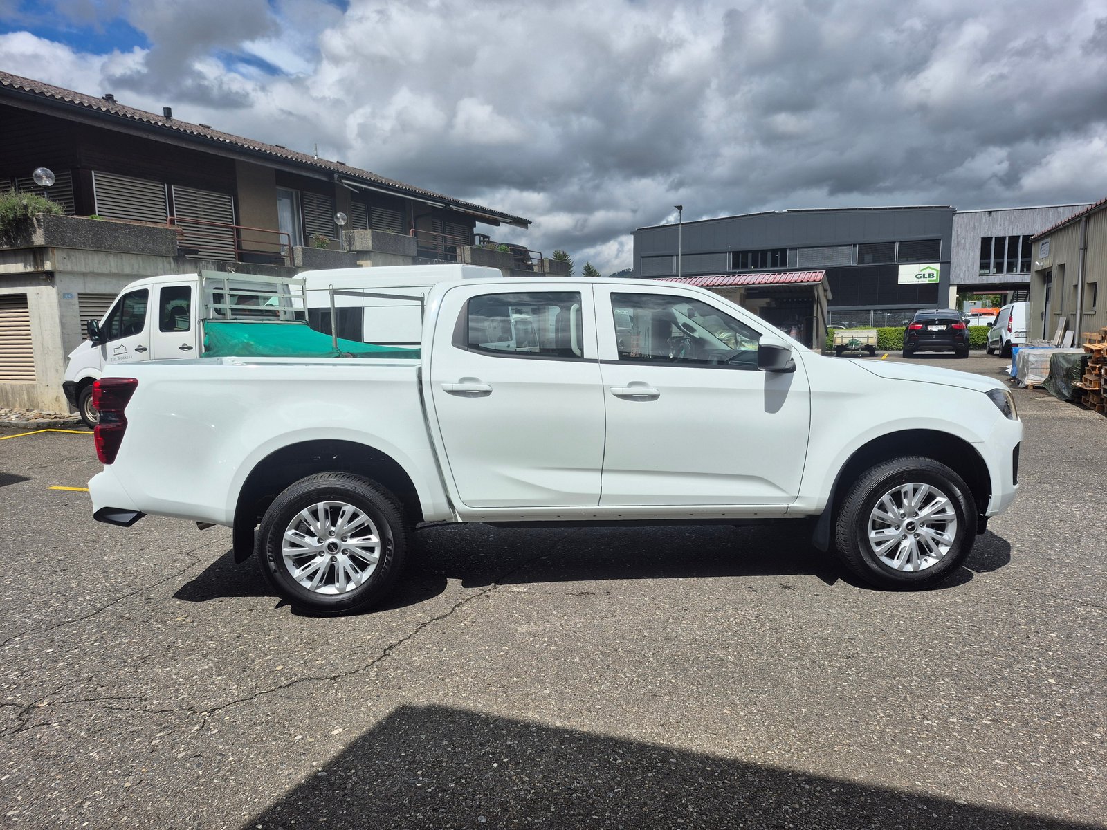 ISUZU D-MAX 1.9 CrewCab N60BB+ 4x4, Diesel, New car, Automatic - 4