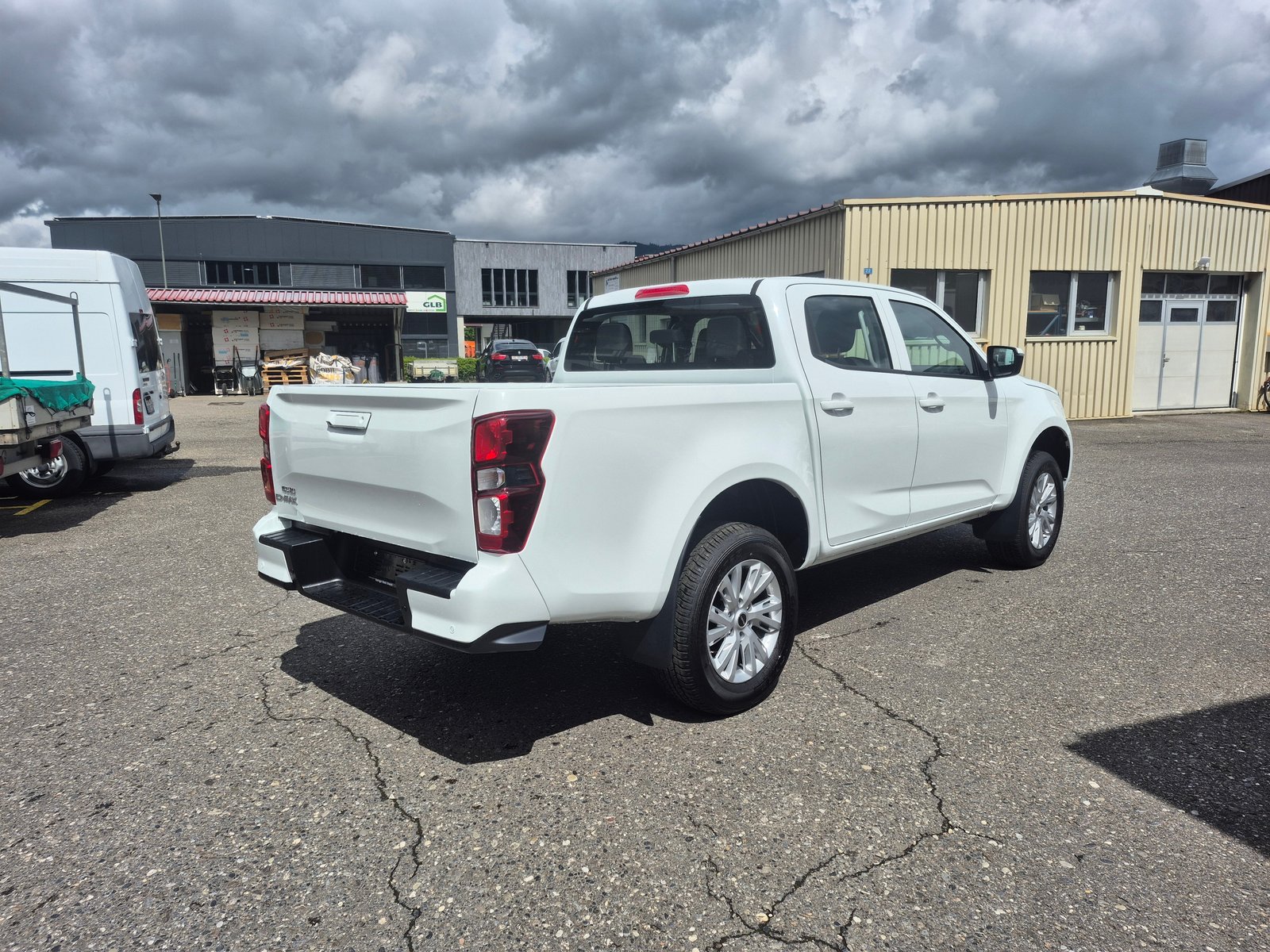 ISUZU D-MAX 1.9 CrewCab N60BB+ 4x4, Diesel, New car, Automatic - 5