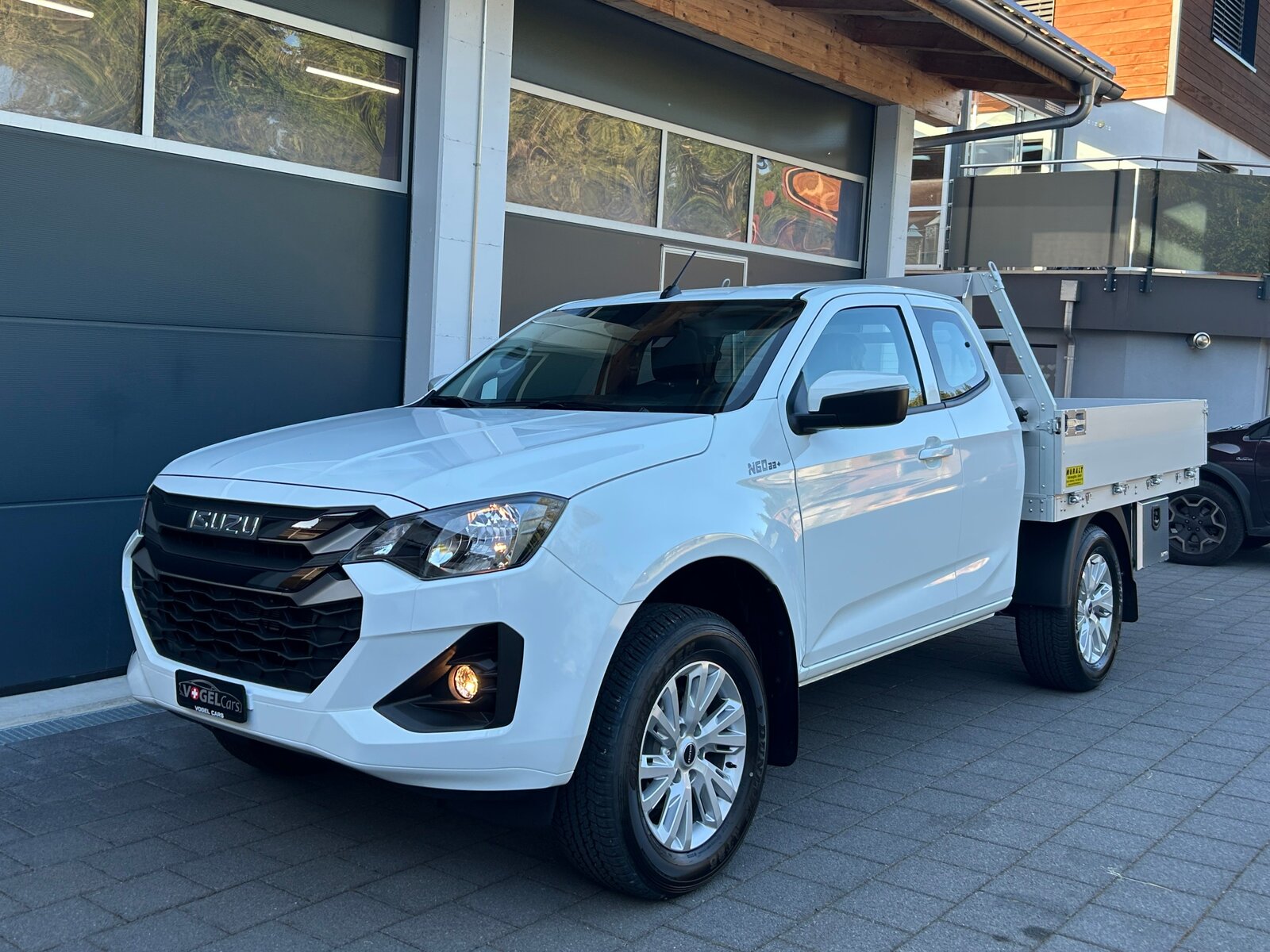 ISUZU D-MAX 1.9 CrewCab N60BB+ 4x4, Diesel, Neuwagen, Automatik - 2
