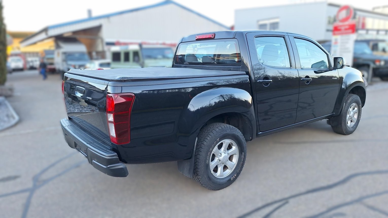 ISUZU D-MAX 1.9 Crew Cab Planet 4x4, Diesel, Second hand / Used, Manual - 4