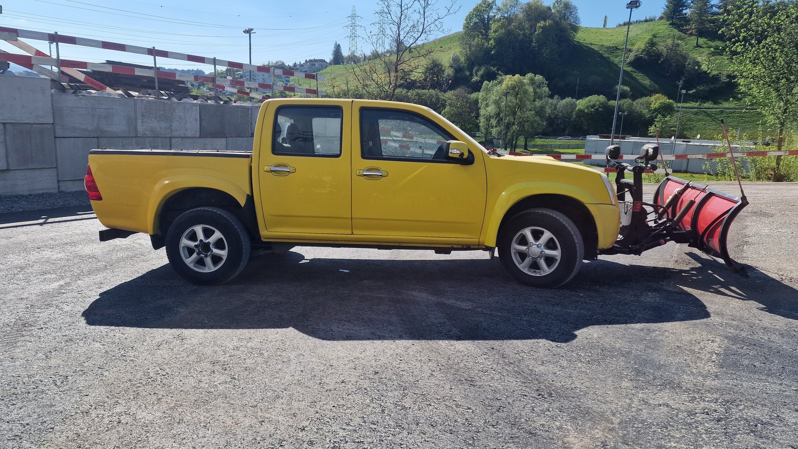 ISUZU D-MAX CrewCab LS 2.5 4x4, Diesel, Second hand / Used, Manual - 3