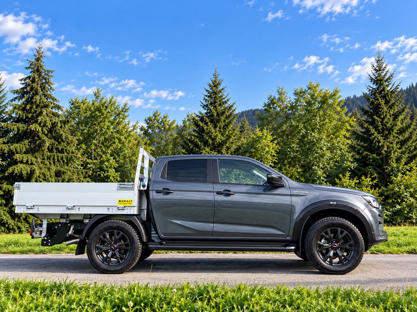 ISUZU D-MAX 1.9 CrewCab N60FF V-Cross 4x4 AT, Diesel, Occasion / Gebraucht, Automatik - 4