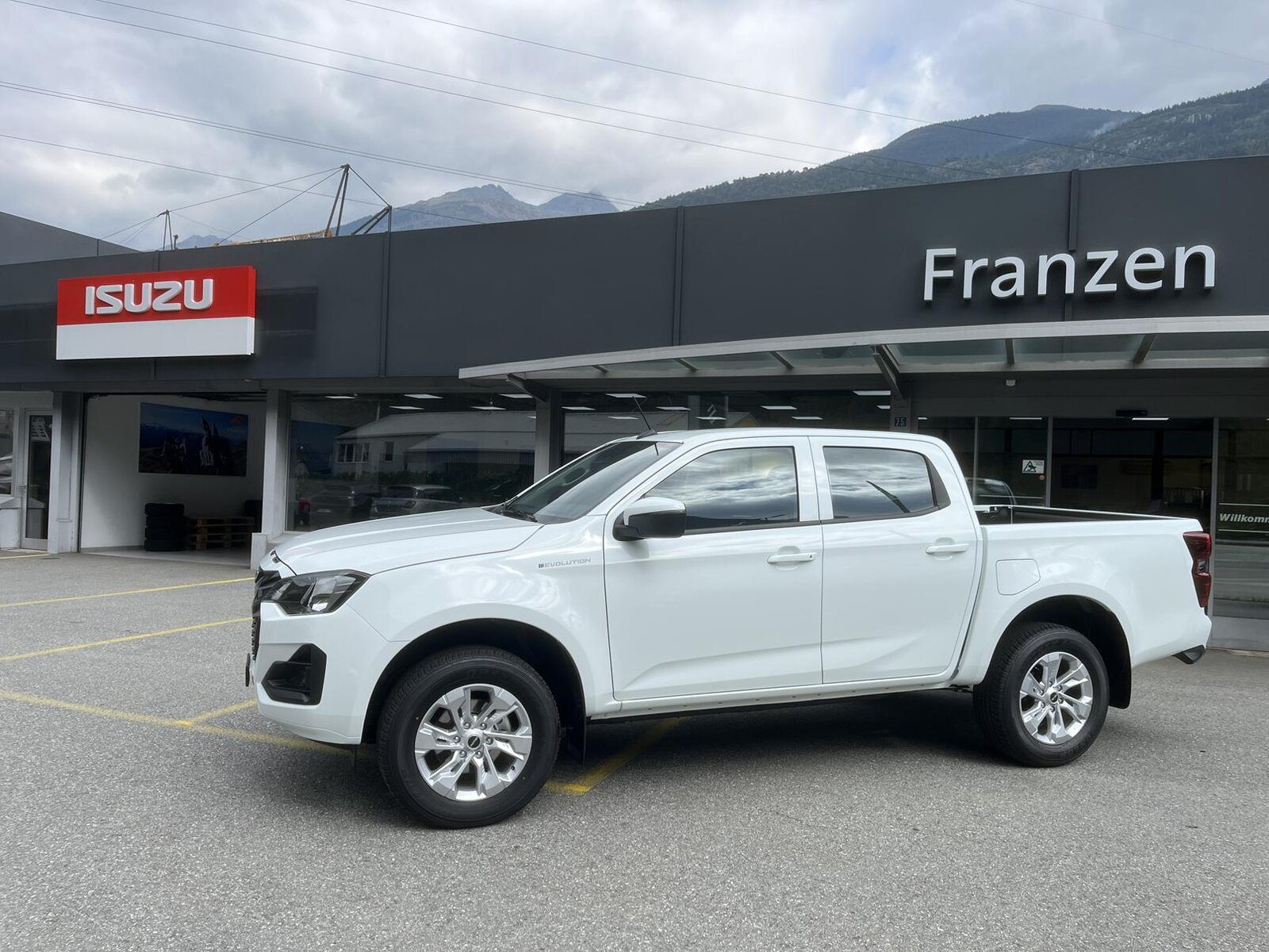 ISUZU D-Max Crew Pick-up 2.2 DDi Evolution 4x4, Diesel, Neuwagen, Automatik - 2