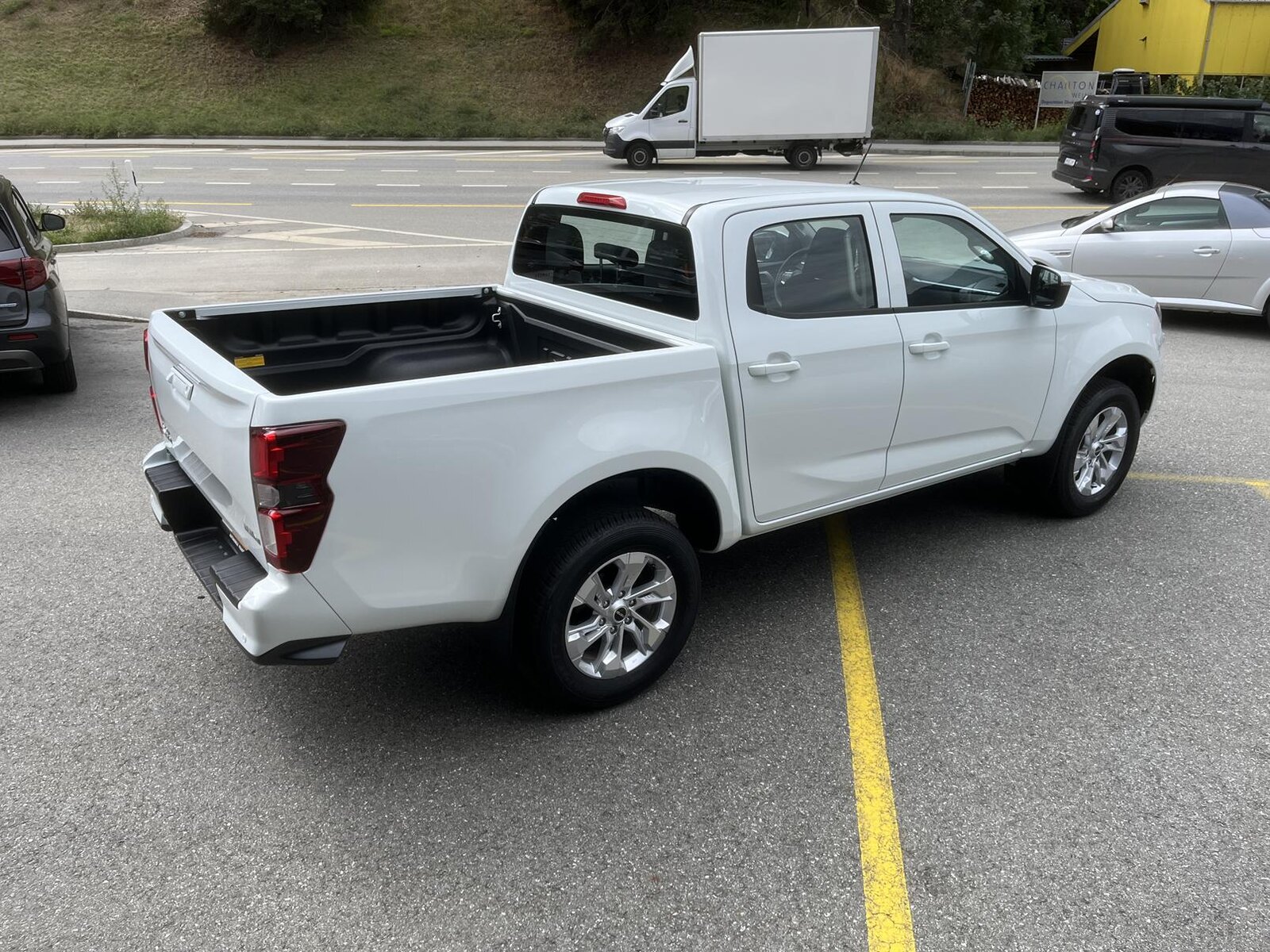 ISUZU D-Max Crew Pick-up 2.2 DDi Evolution 4x4, Diesel, Neuwagen, Automatik - 7