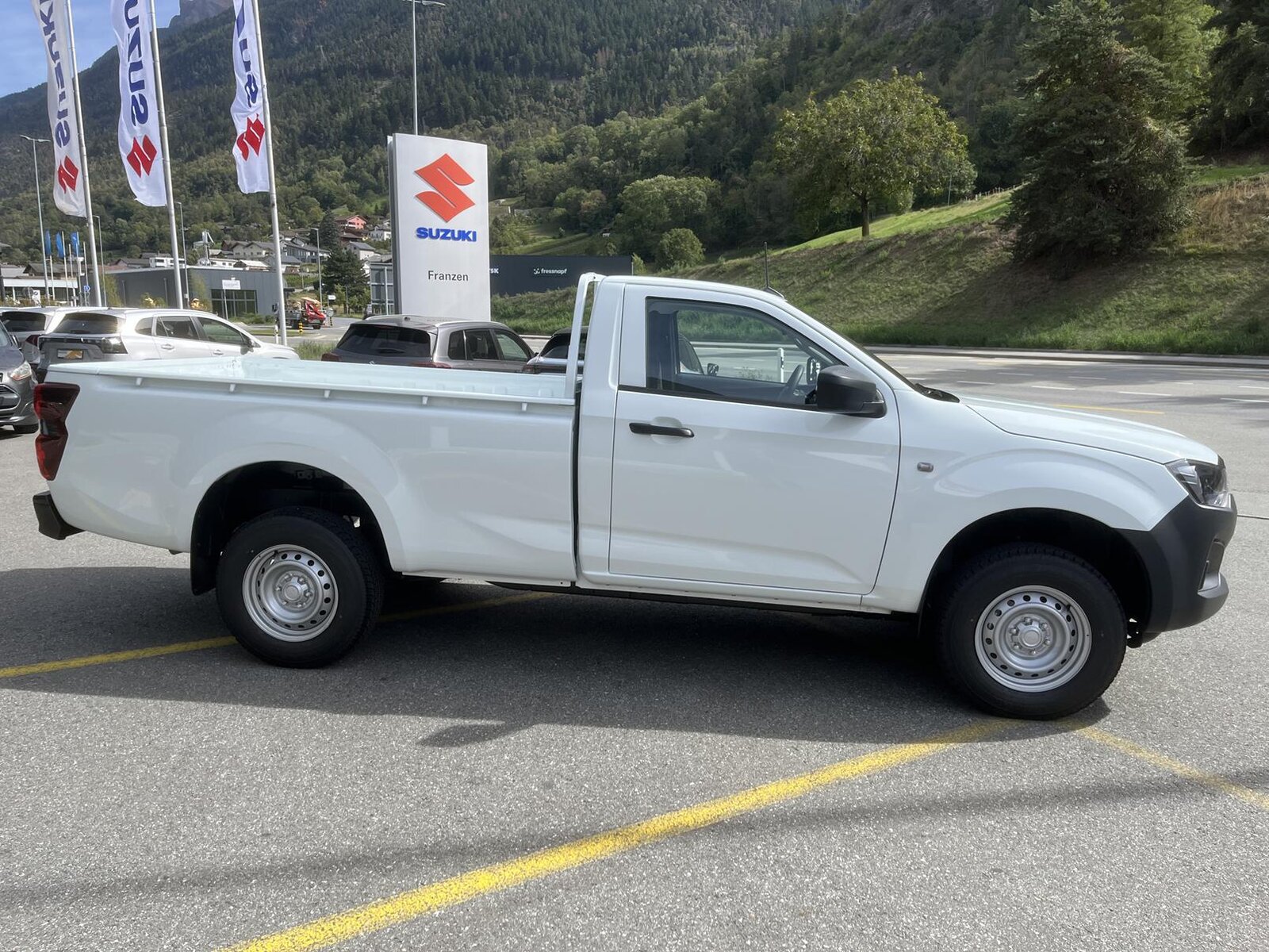 ISUZU D-Max Single Pick-up 2.2 DDi B-Strong 4x4, Diesel, Auto nuove, Automatico - 4