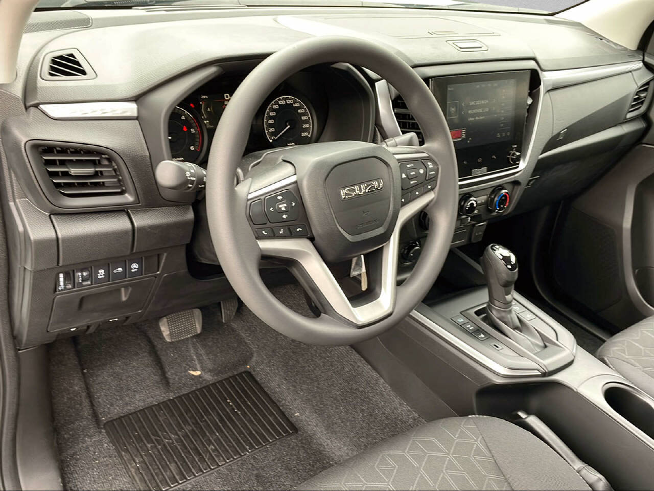 ISUZU D-Max Crew Pick-up 1.9 DDi N60 BB+, Diesel, Voiture nouvelle, Automatique - 6