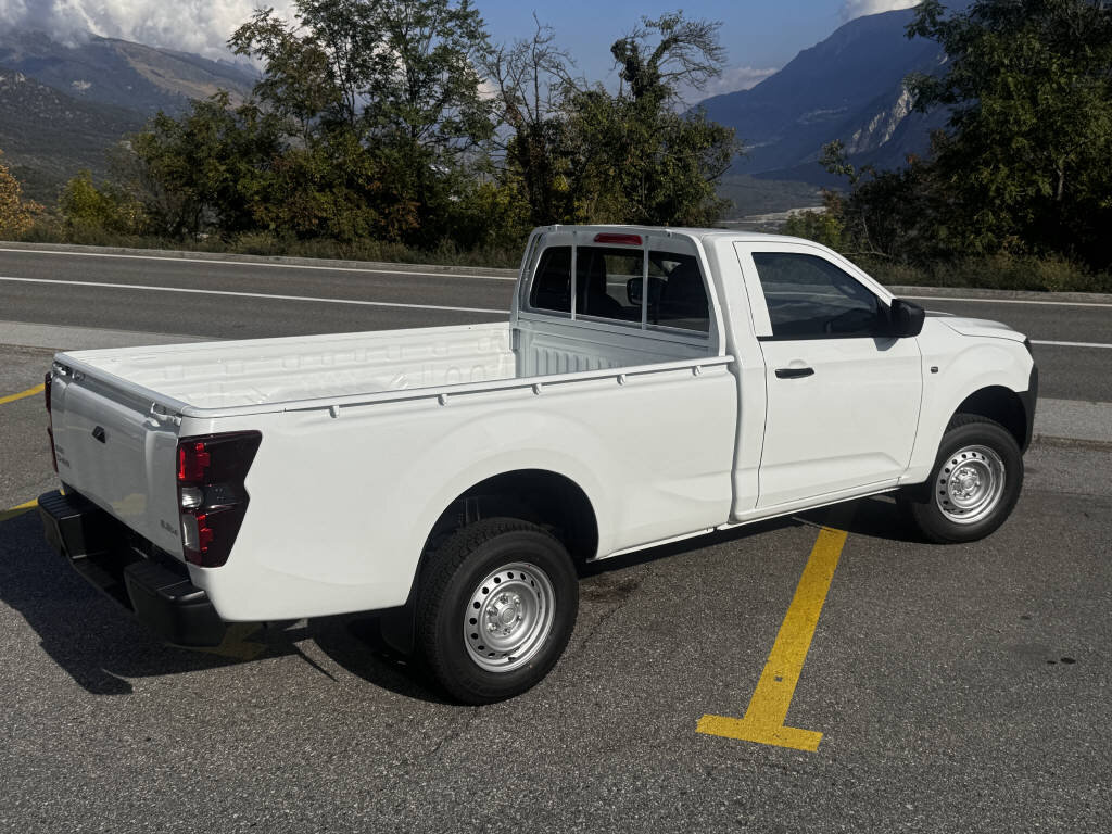 ISUZU D-Max Single pick-up 2.2 DDi B-Strong 4x4, Diesel, New car, Automatic - 5