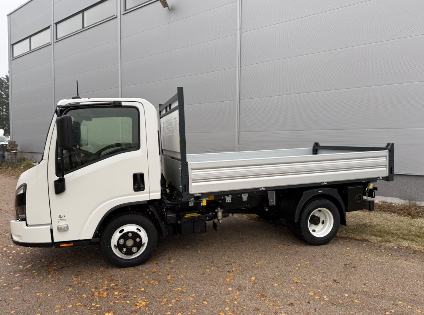 ISUZU M 27 F Dreiseitenkipper, Diesel, Neuwagen, Handschaltung - 2