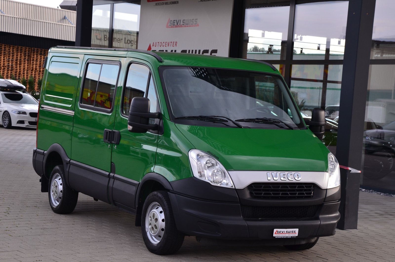 IVECO 29 L 11 VL Daily**Nutz-/Sattellast 1210 kg**Frisch ab