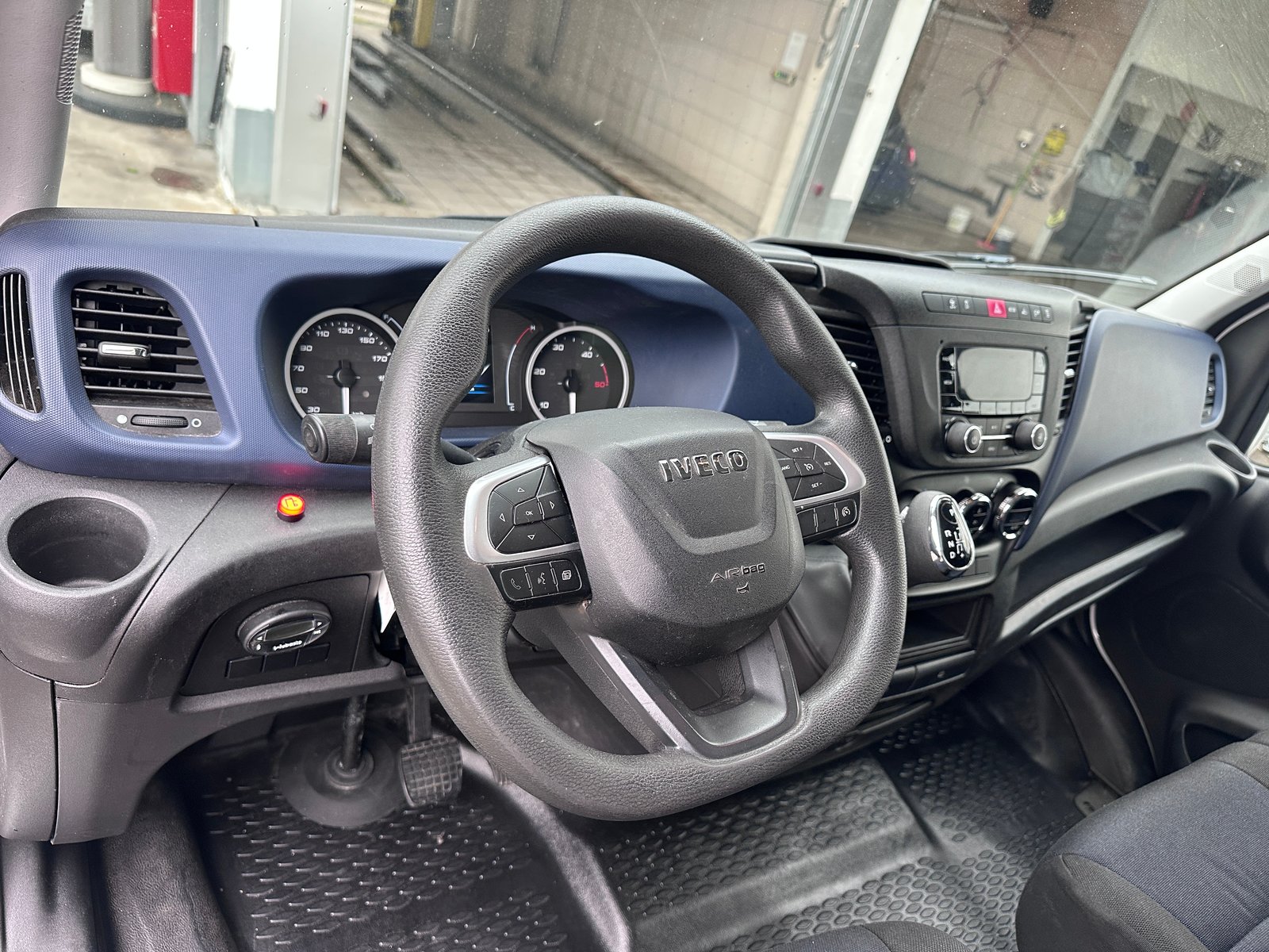 IVECO 35 C 18 A8 V, Diesel, Occasion / Utilisé, Automatique - 7