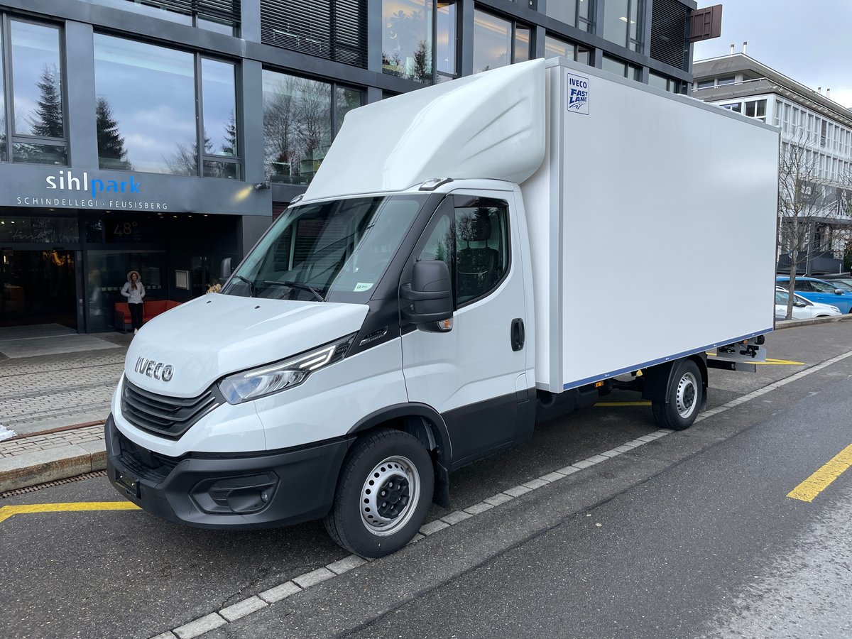 IVECO 35 S 16H A8 Kastenwagen mit Hebebühne