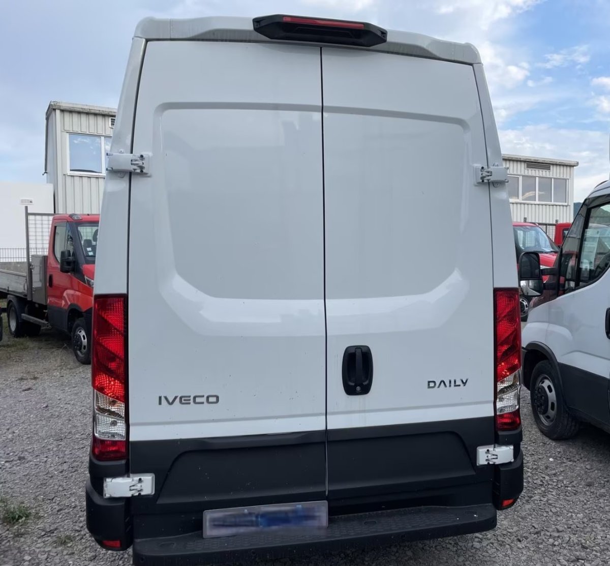 IVECO 35 S 14 D mit AHK, Diesel, Voiture nouvelle, Manuelle - 2