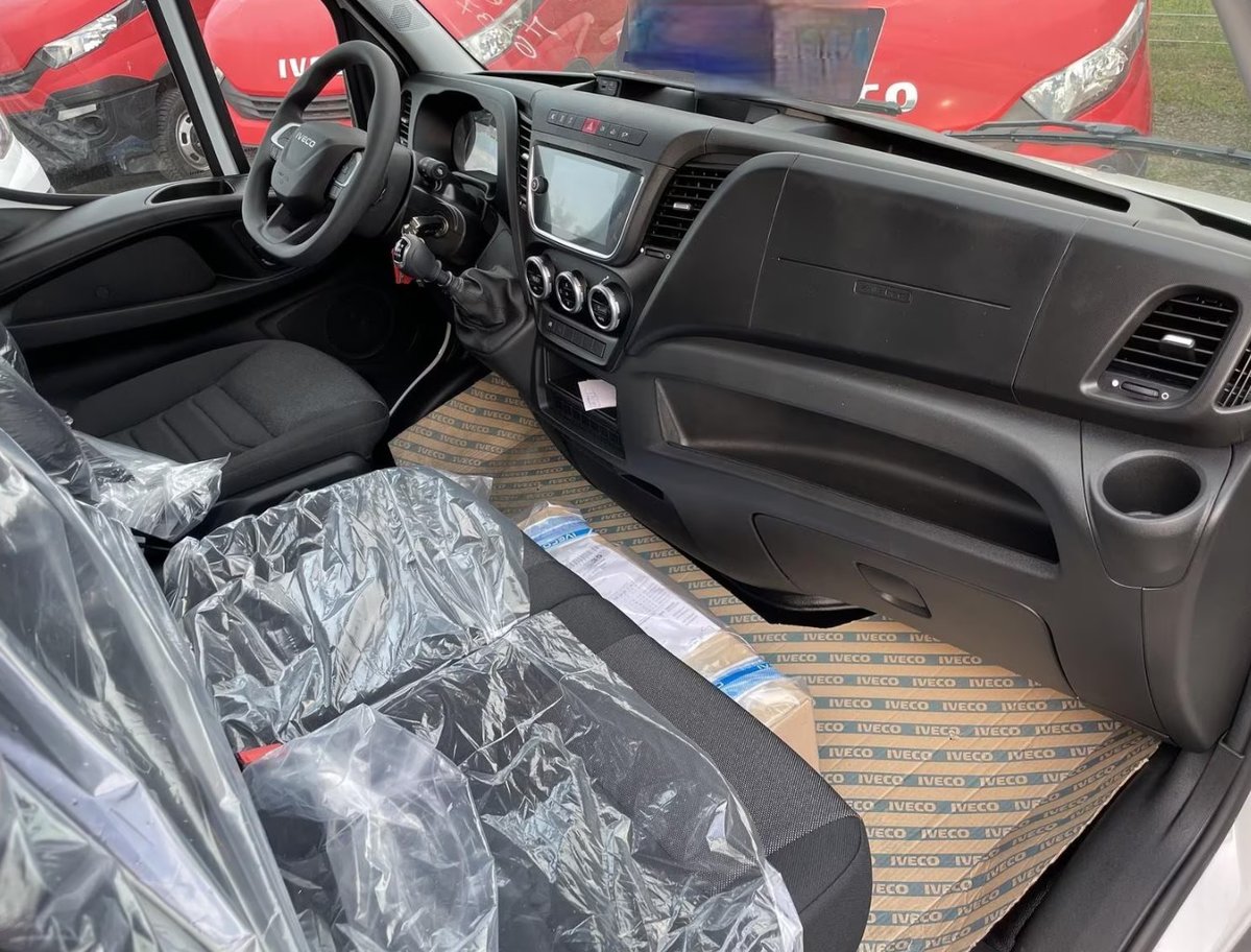 IVECO 35 S 14 D mit AHK, Diesel, Voiture nouvelle, Manuelle - 4
