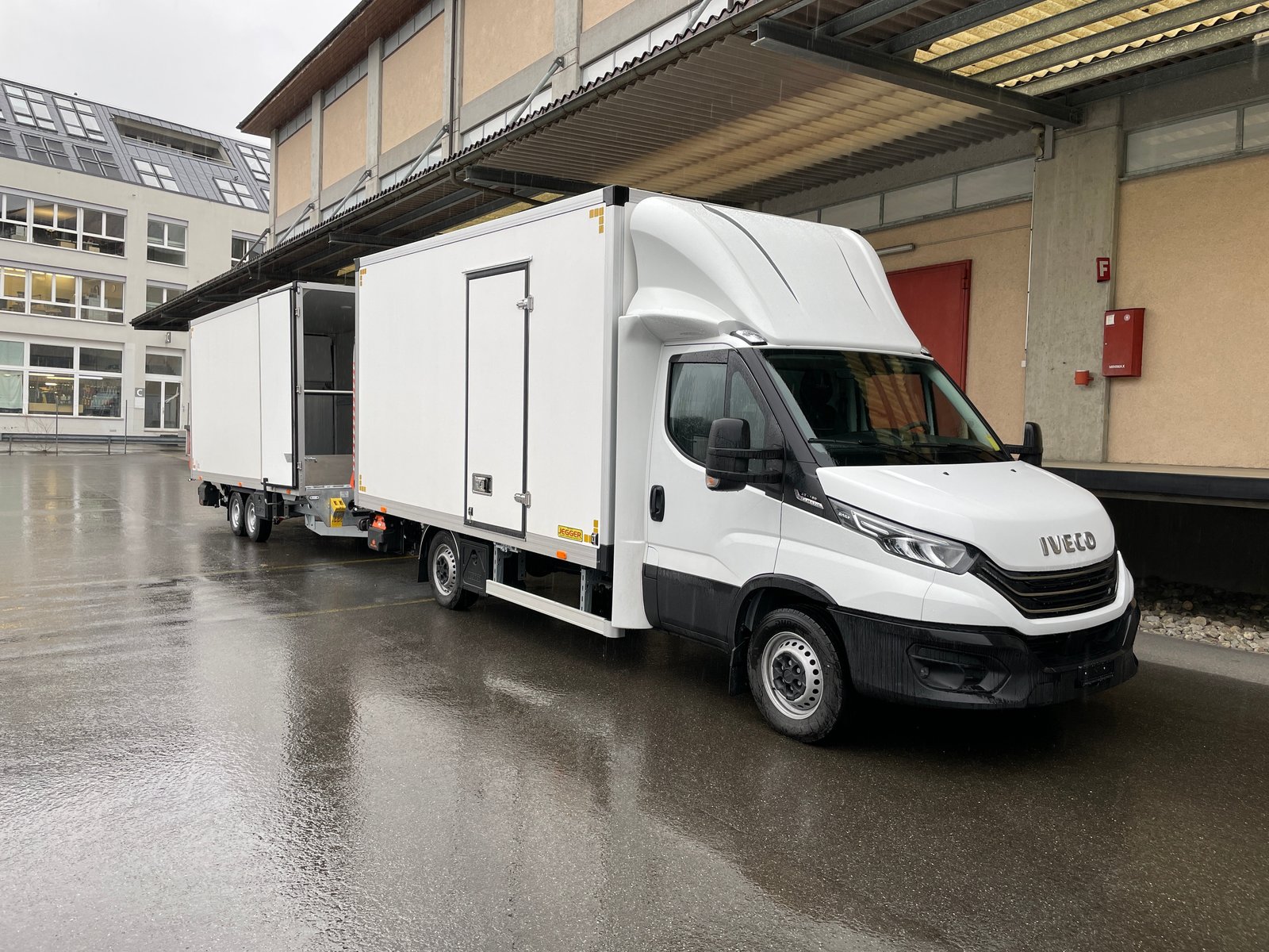 IVECO 35 S 18H A8 HIi-Matic 8-Gang Durchlader mit 2x Hebebü, Diesel, New car, Automatic - 2