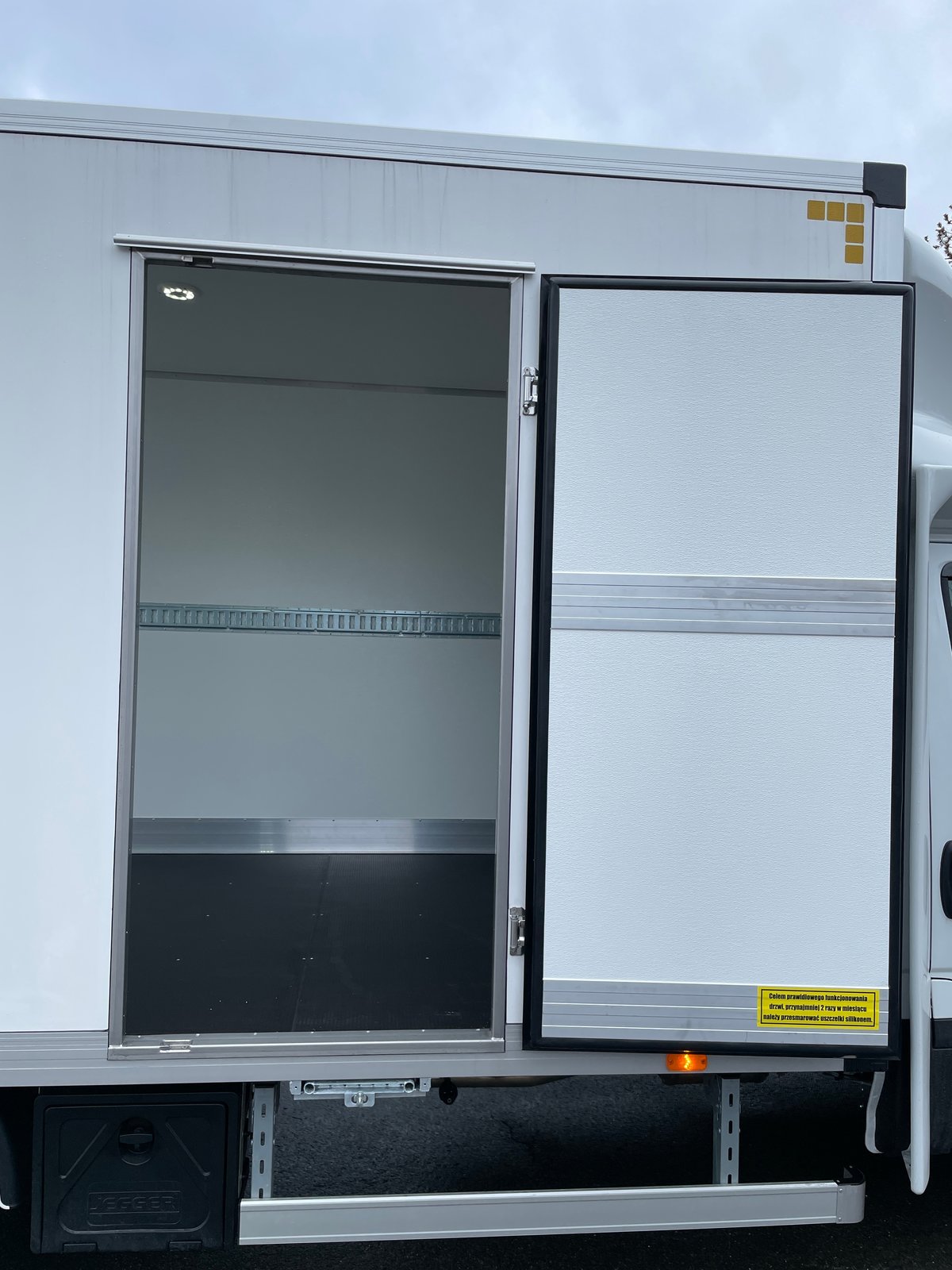 IVECO 35 S 18H A8 HIi-Matic 8-Gang Durchlader mit 2x Hebebü, Diesel, New car, Automatic - 5