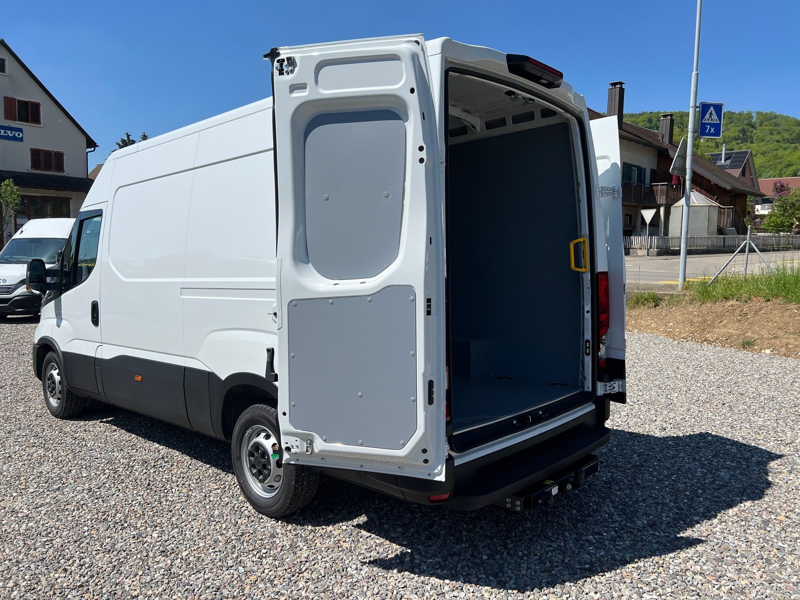 IVECO 35 S 18H A8 V, Diesel, New car, Automatic - 6